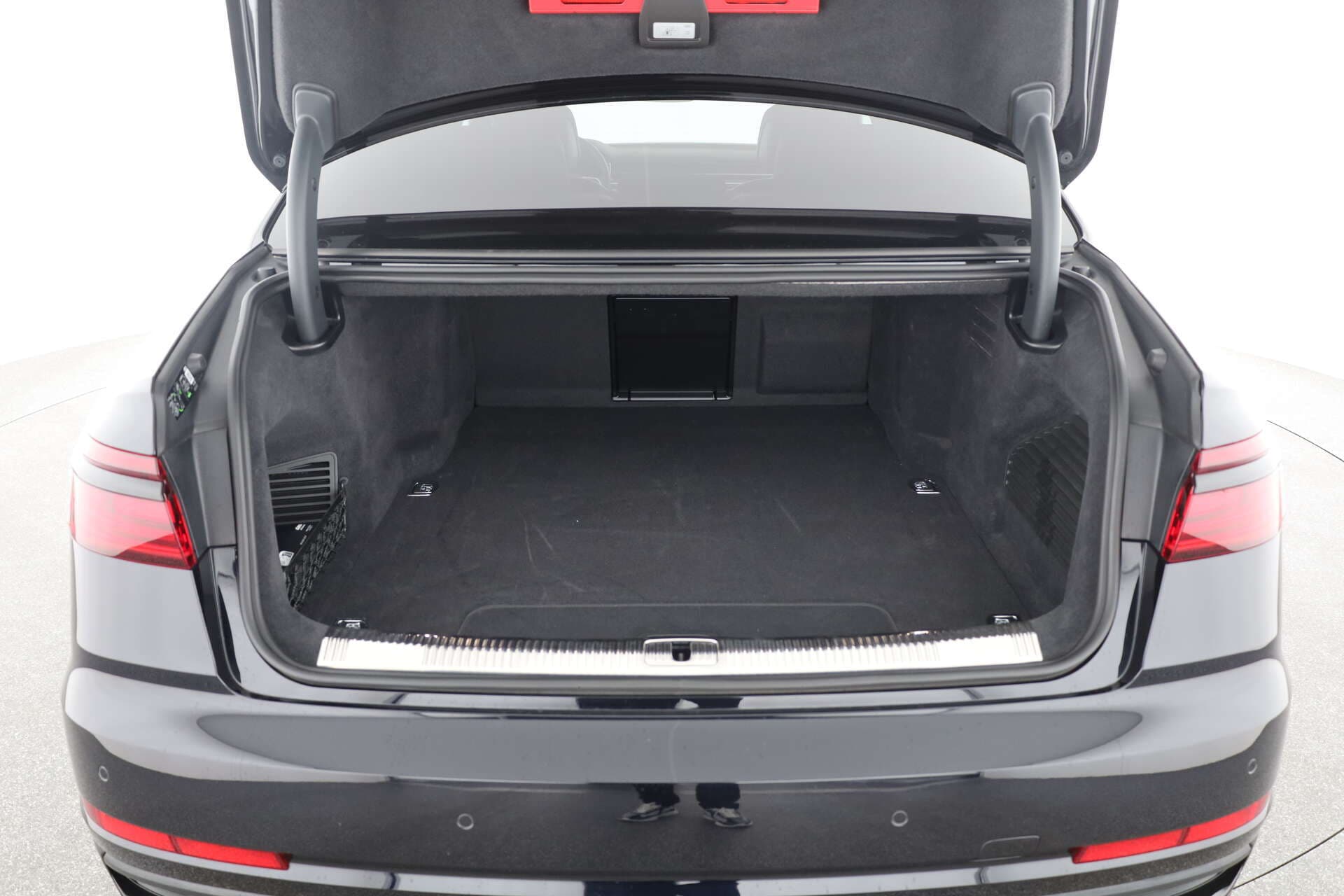 AUDI A8 L, photo 12 sur 17