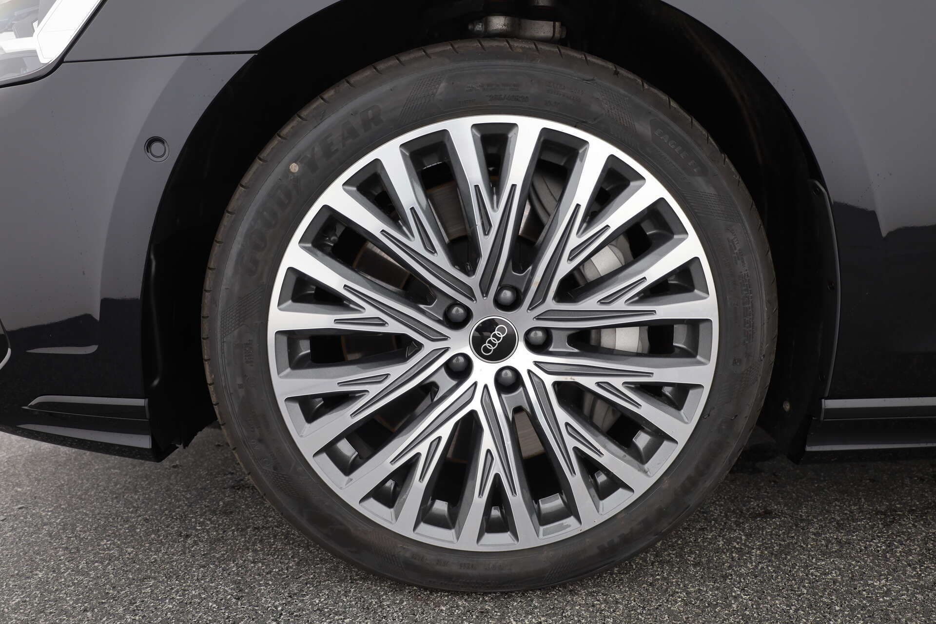 AUDI A8 L, photo 7 sur 17