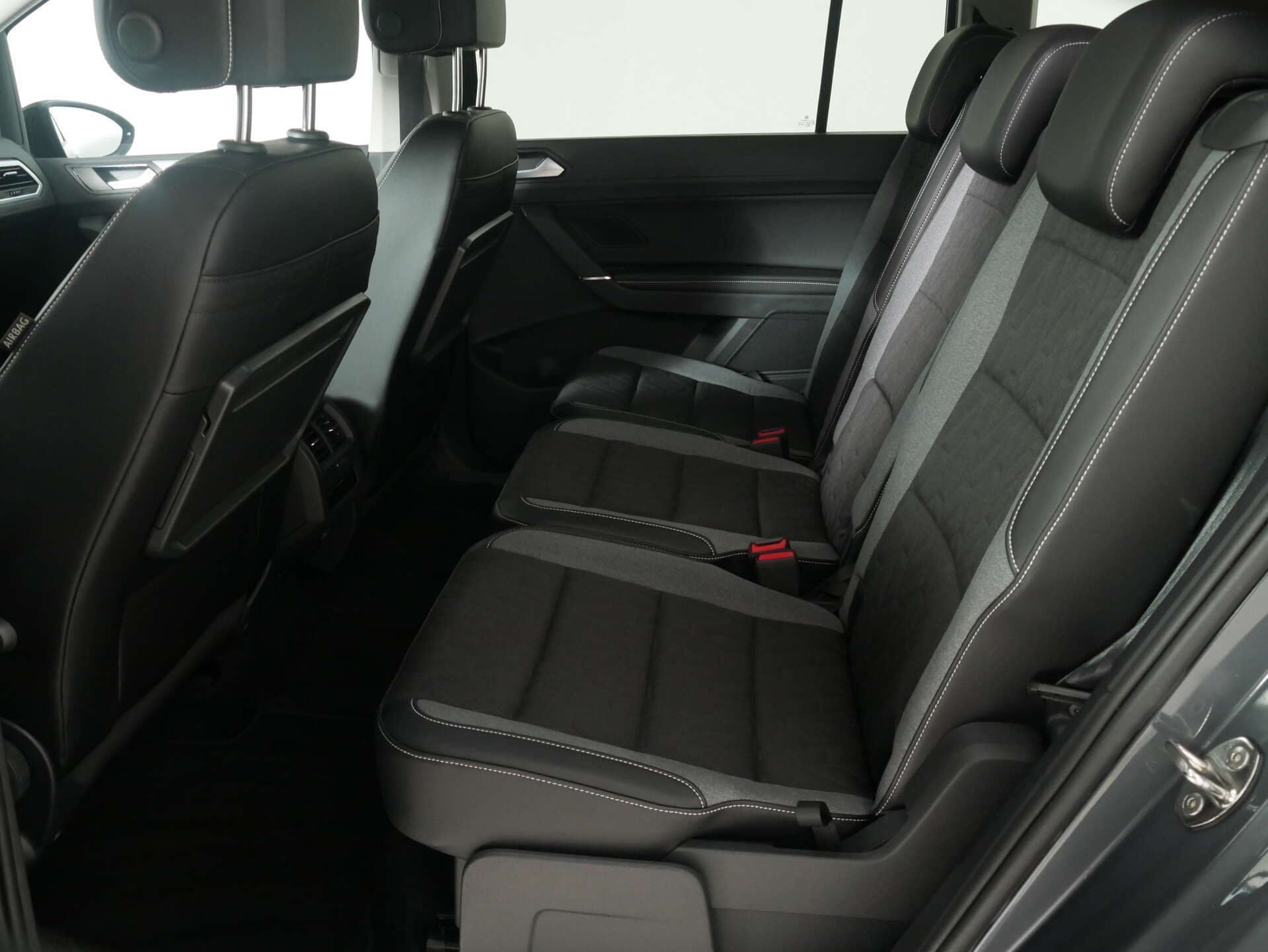 VOLKSWAGEN Touran, photo 11 sur 17