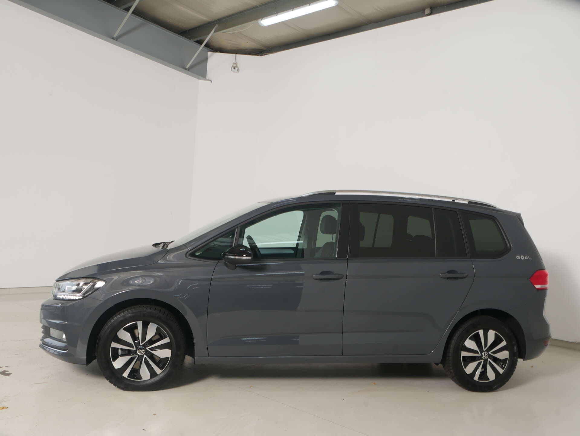 VOLKSWAGEN Touran, photo 4 sur 17
