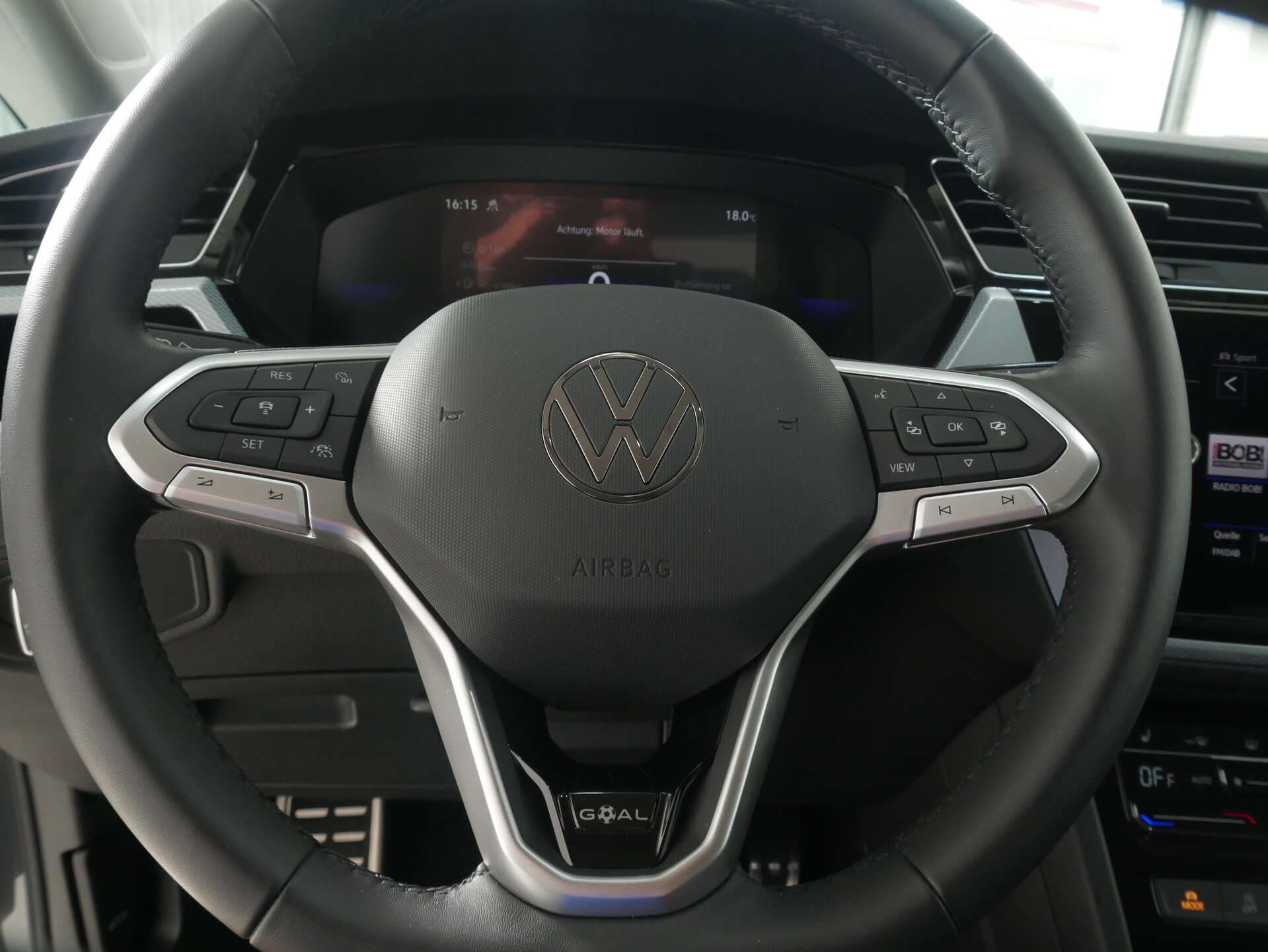 VOLKSWAGEN Touran, photo 8 sur 17