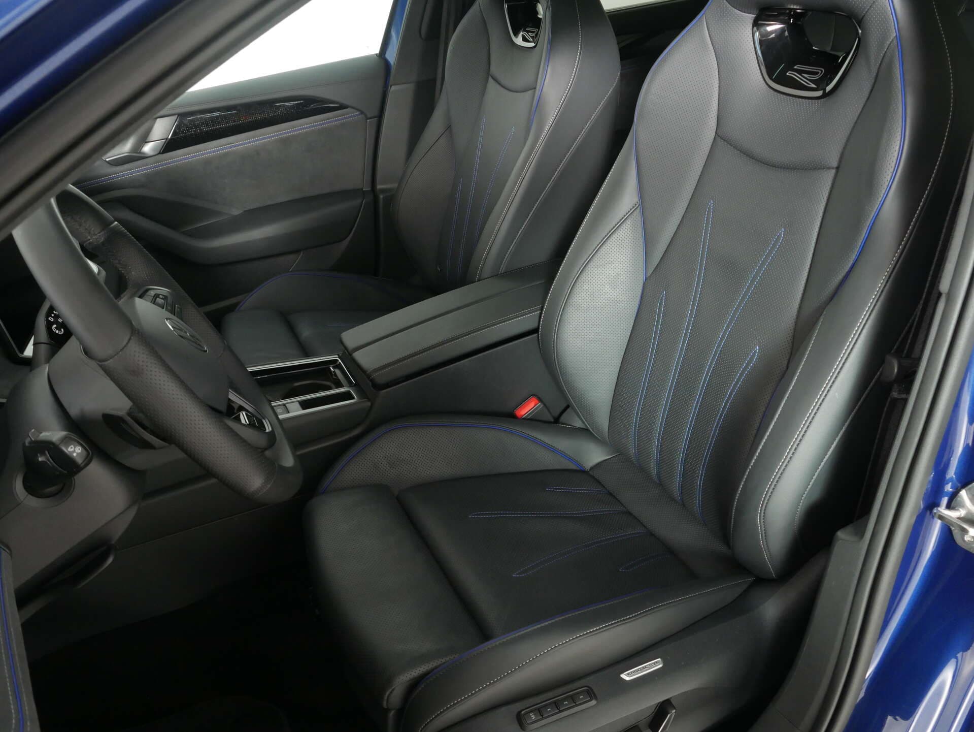 VOLKSWAGEN Passat, photo 10 sur 17