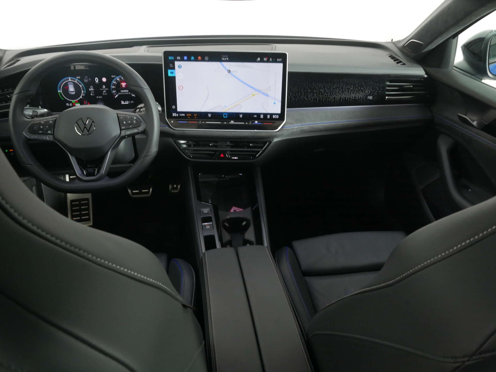 VOLKSWAGEN Passat, photo 13 sur 17
