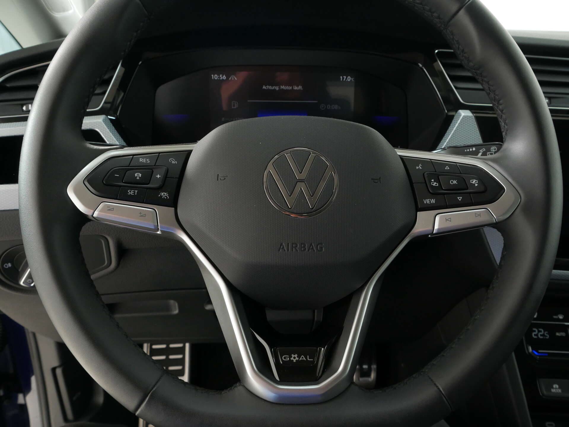VOLKSWAGEN Touran, photo 15 sur 17