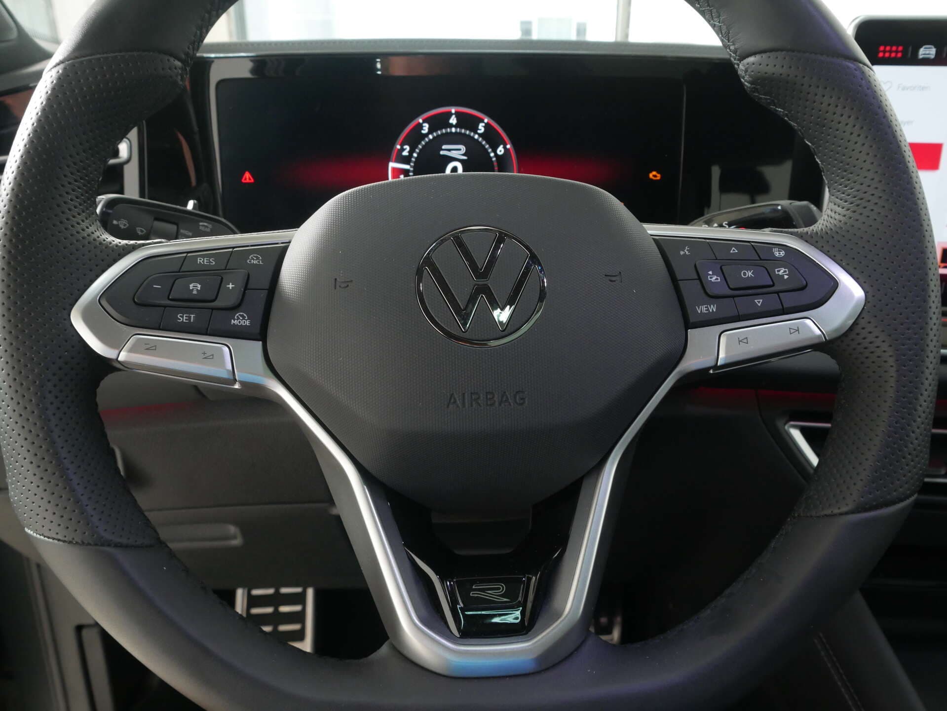 VOLKSWAGEN Tiguan, photo 12 sur 17