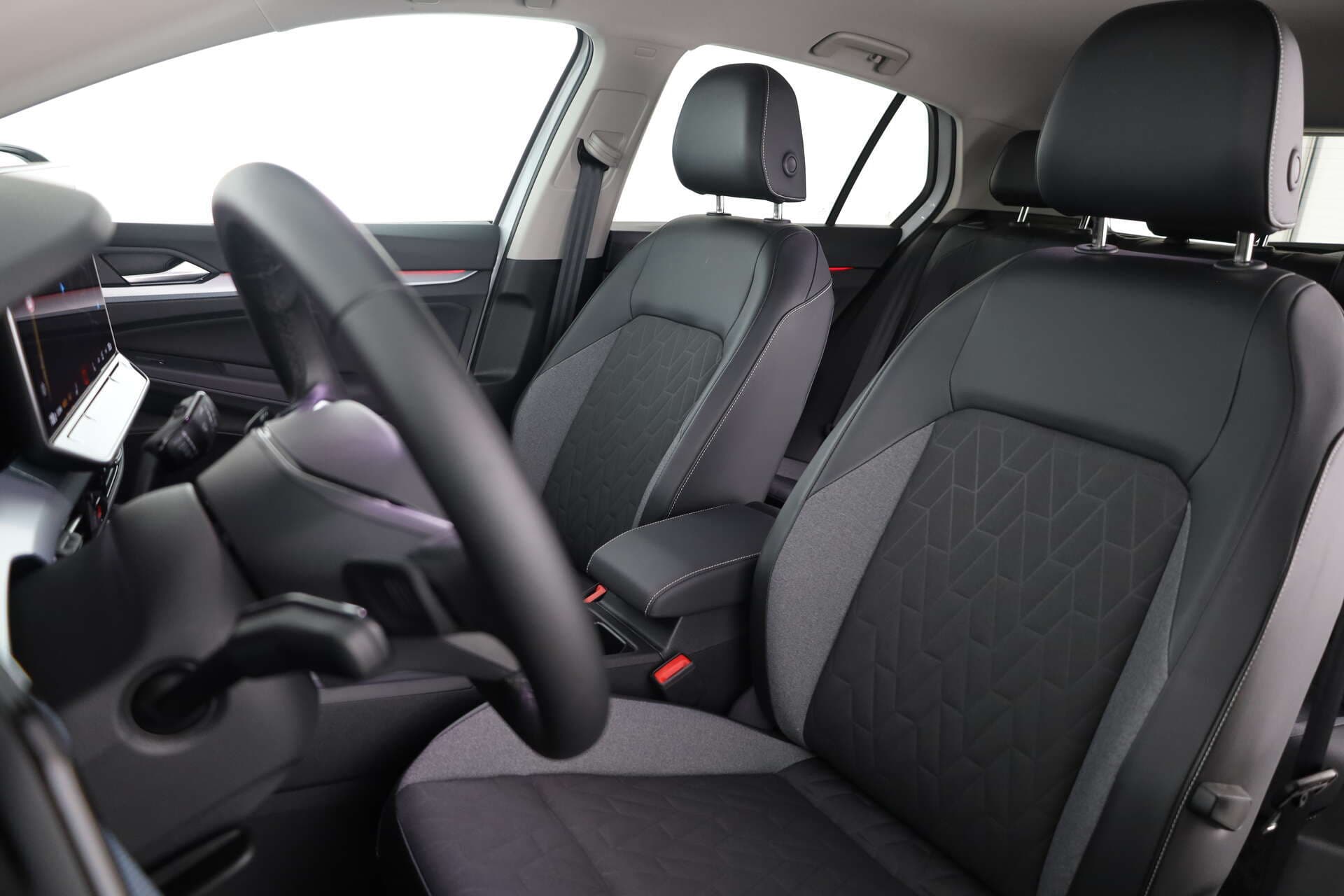VOLKSWAGEN Golf, photo 10 sur 17
