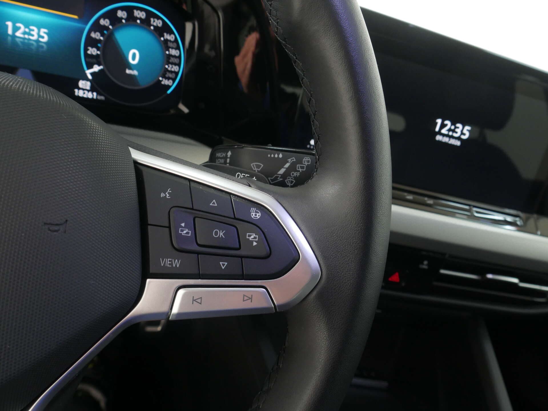 VOLKSWAGEN Golf, photo 11 sur 17