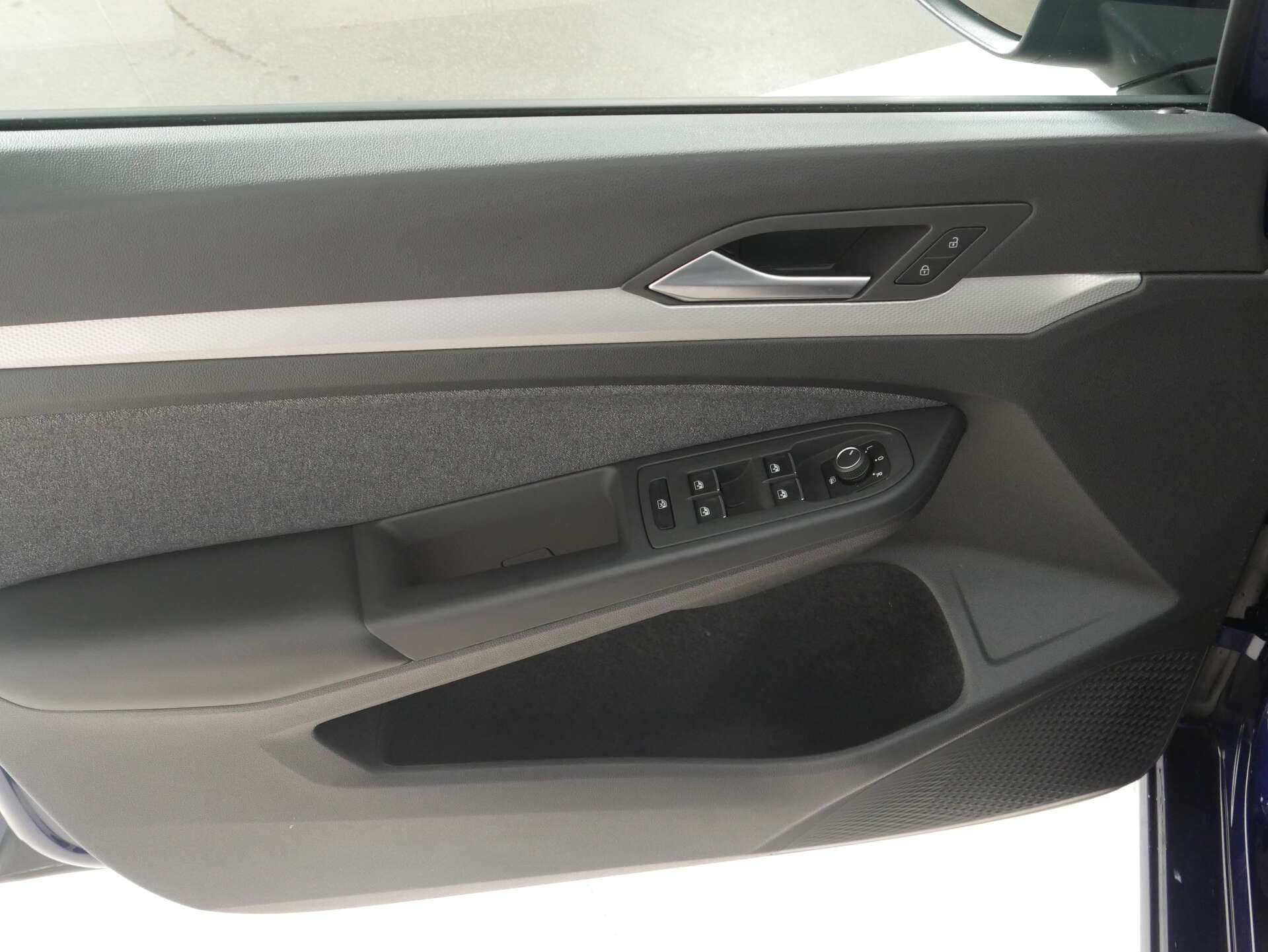 VOLKSWAGEN Golf, photo 15 sur 17
