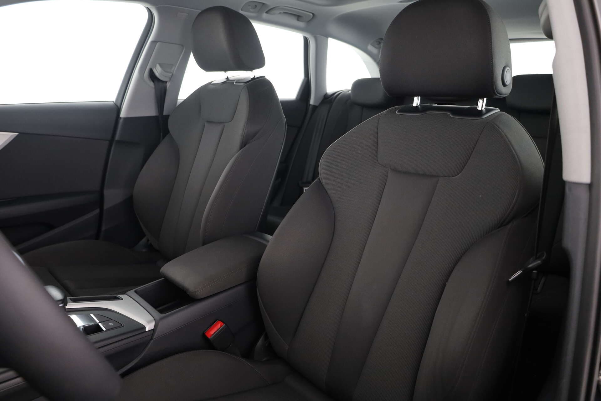 AUDI A4 Avant, photo 9 sur 17