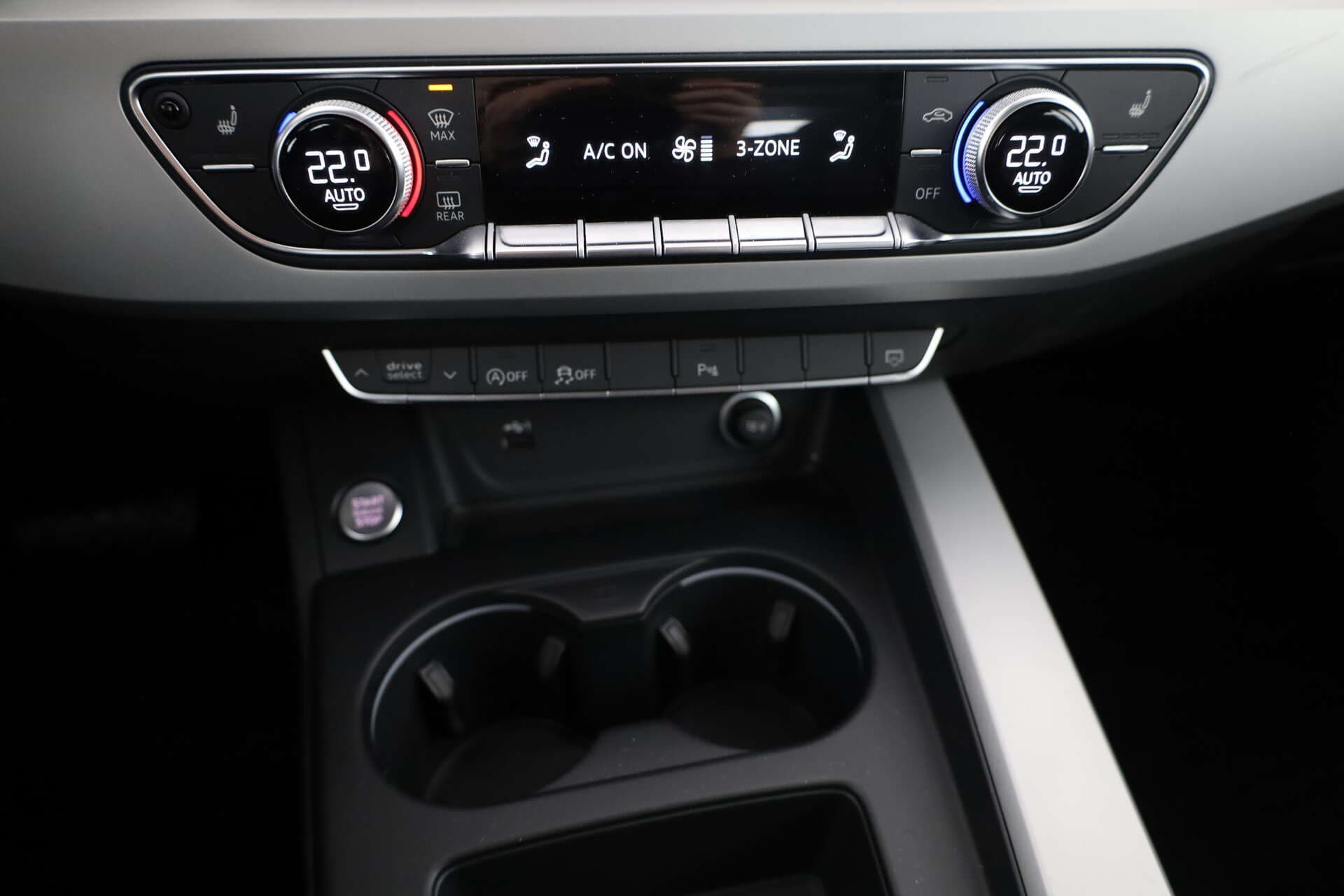 AUDI A4 Avant, photo 16 sur 17