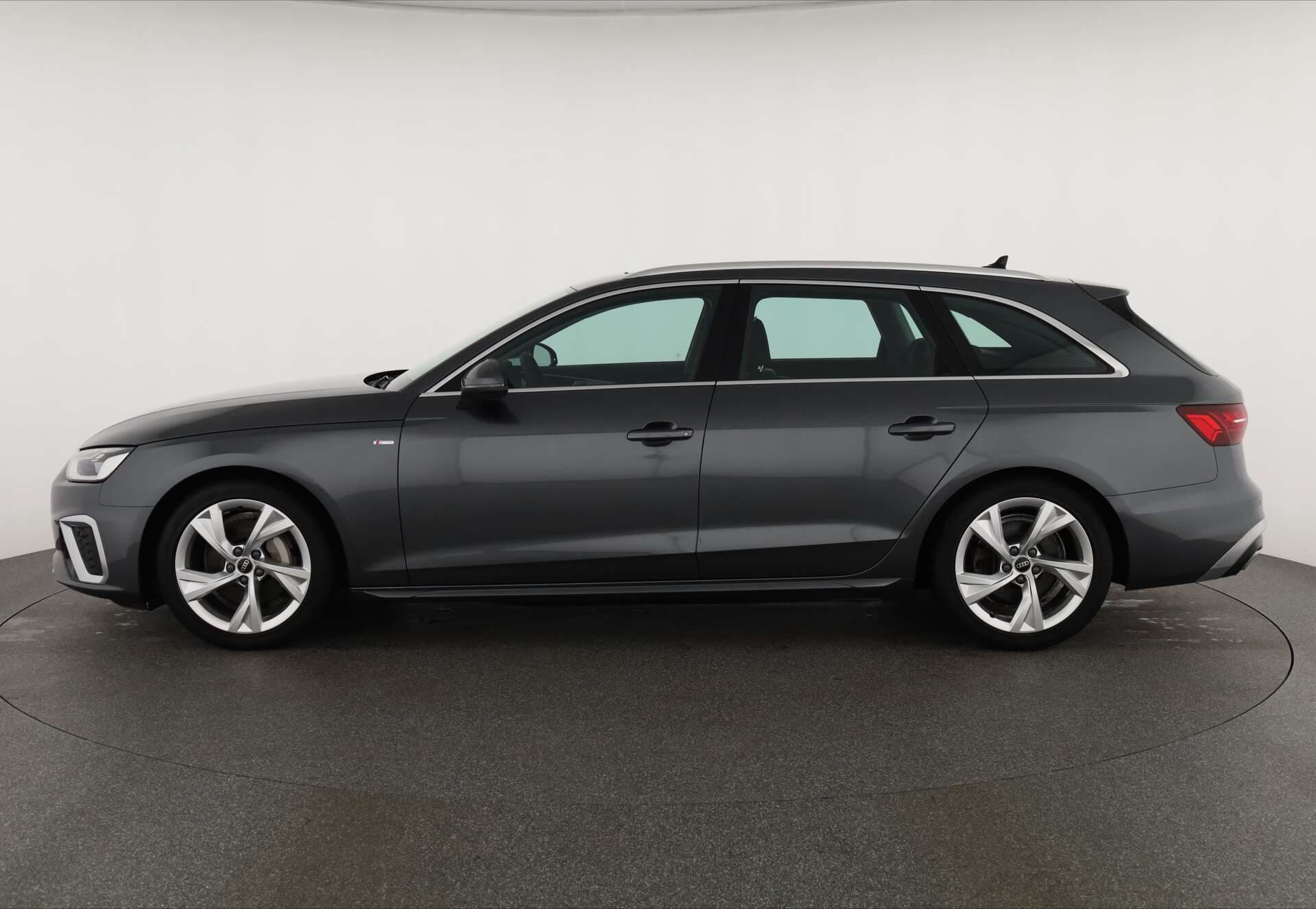 AUDI A4 Avant, photo 4 sur 17