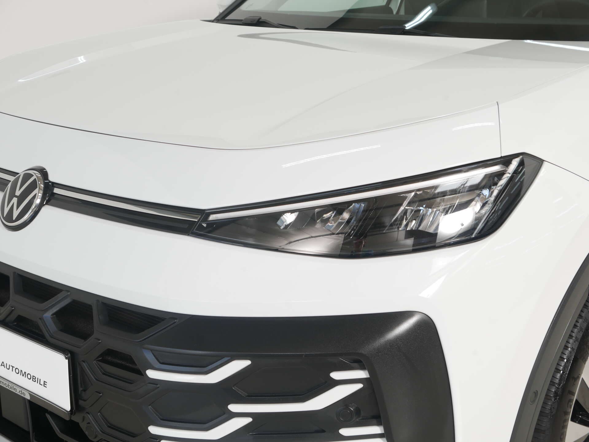 VOLKSWAGEN T-Roc, photo 2 sur 17