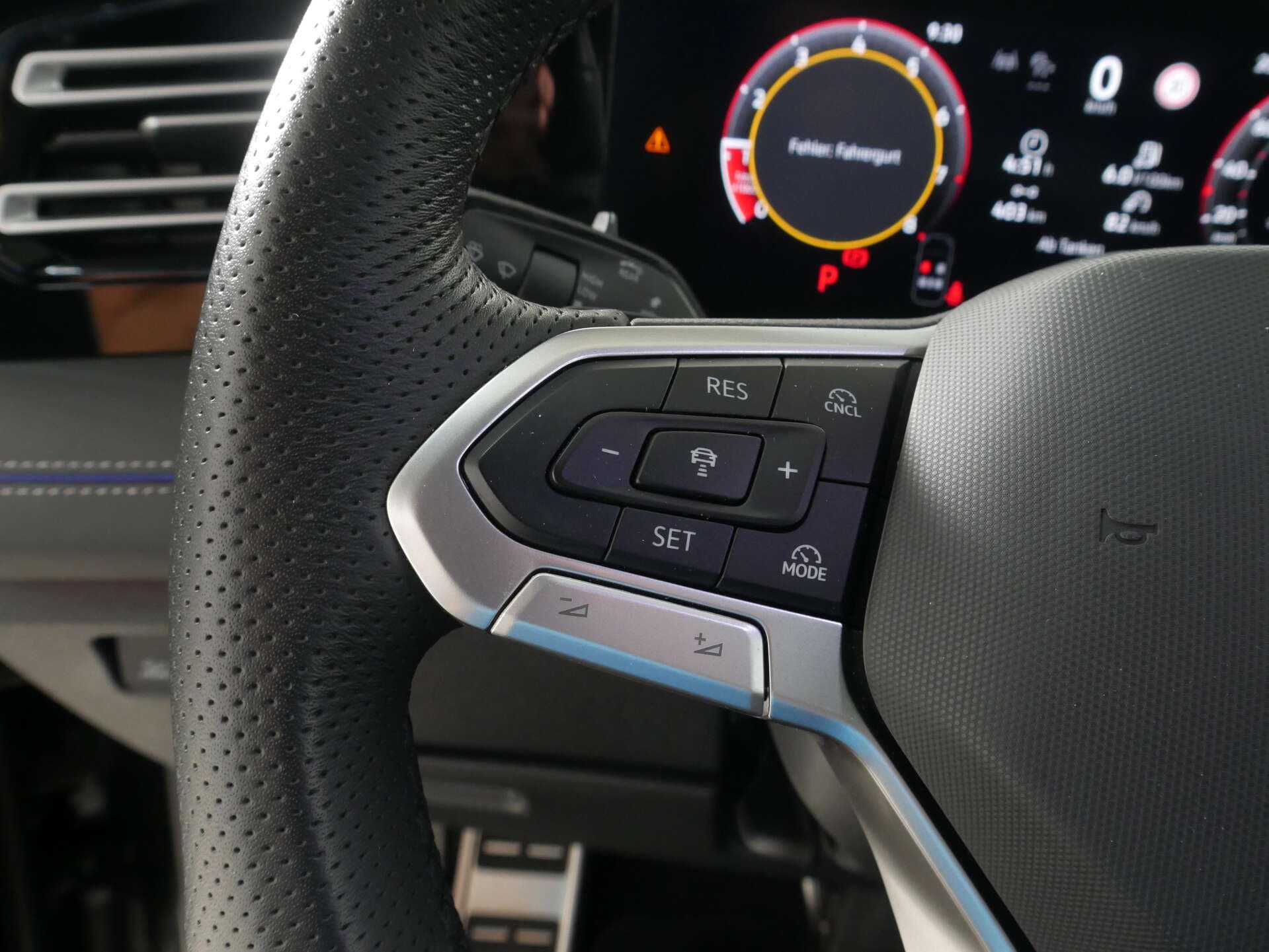 VOLKSWAGEN Tiguan, photo 13 sur 17