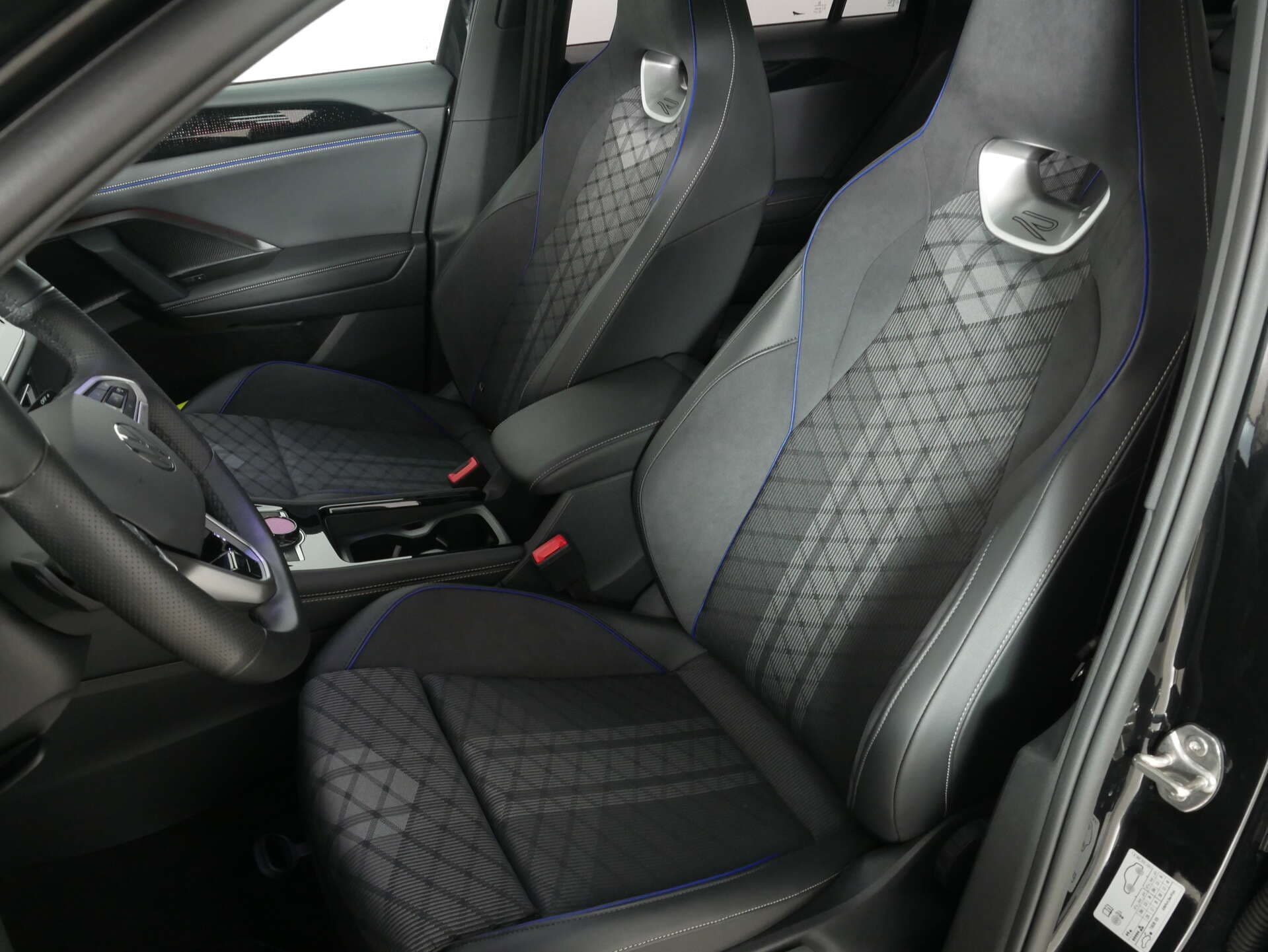 VOLKSWAGEN Tiguan, photo 8 sur 17