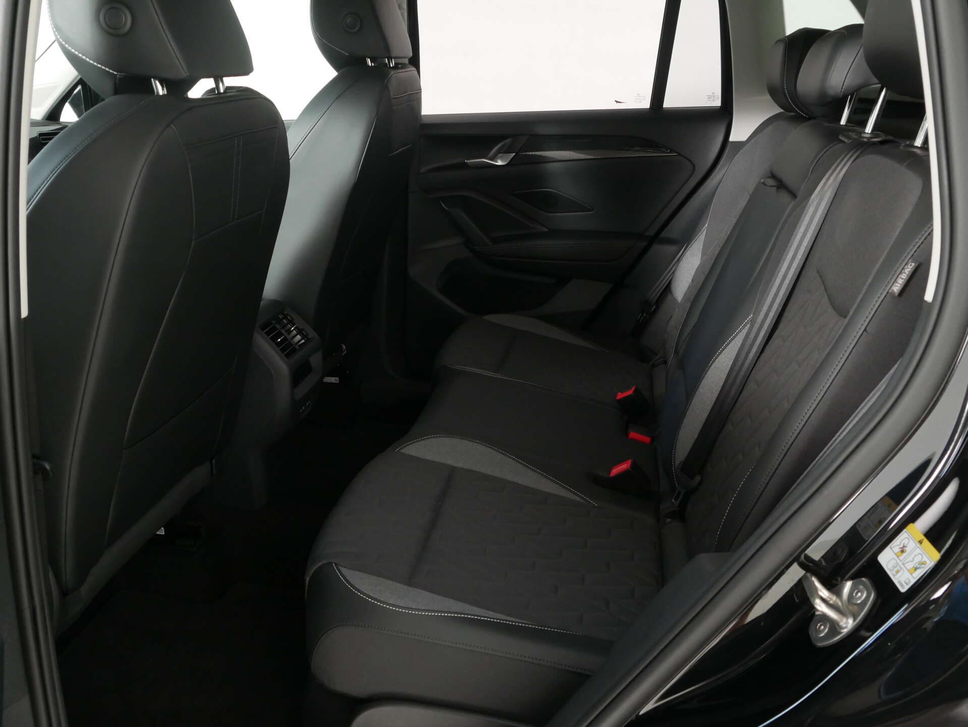 VOLKSWAGEN Tiguan, photo 16 sur 17