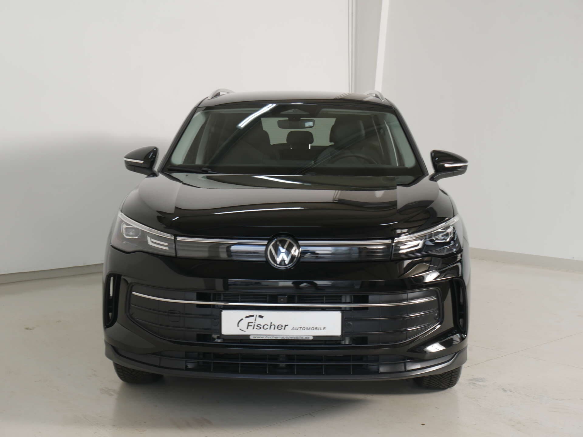 VOLKSWAGEN Tiguan, photo 1 sur 17