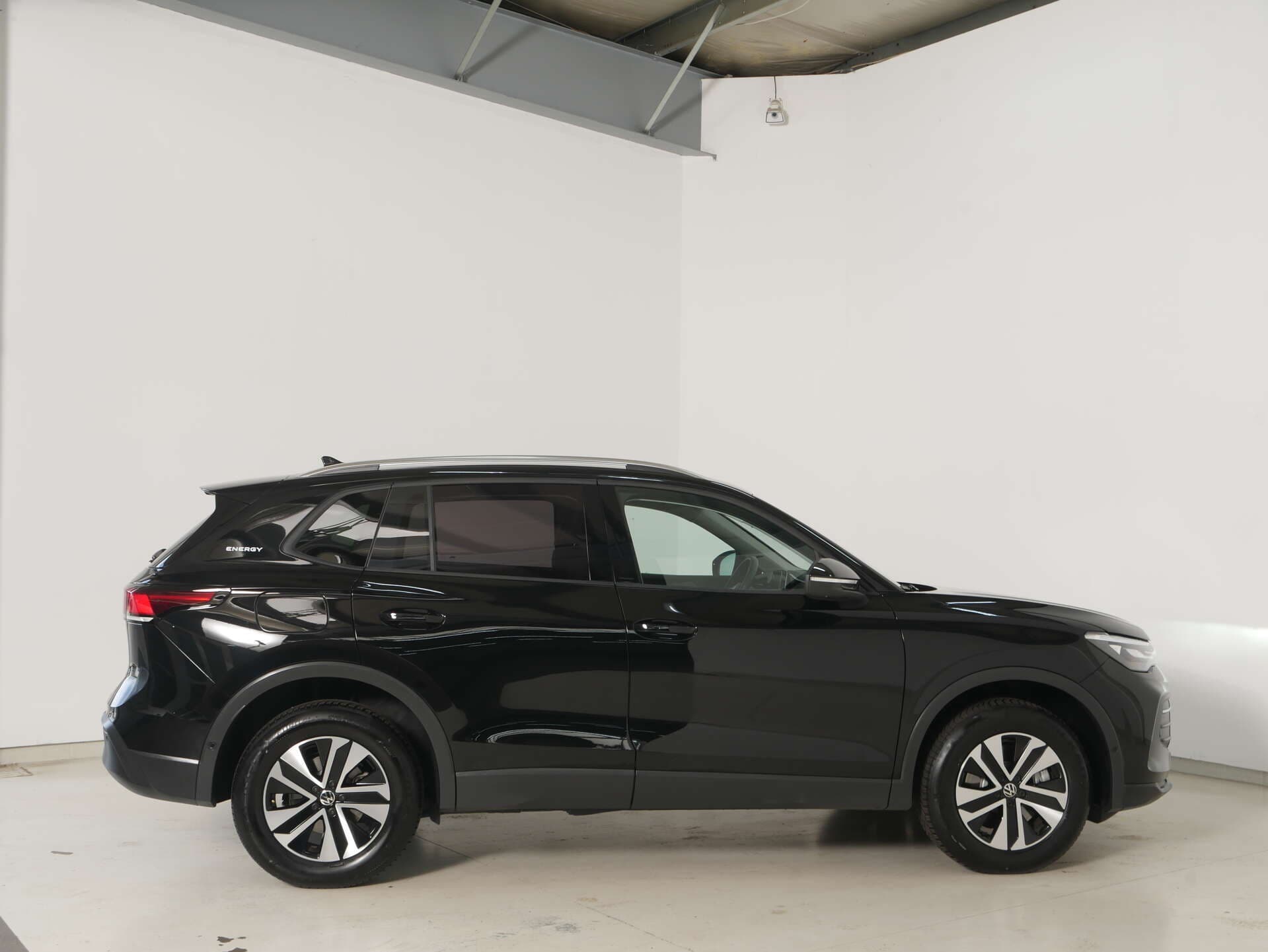 VOLKSWAGEN Tiguan, photo 2 sur 17