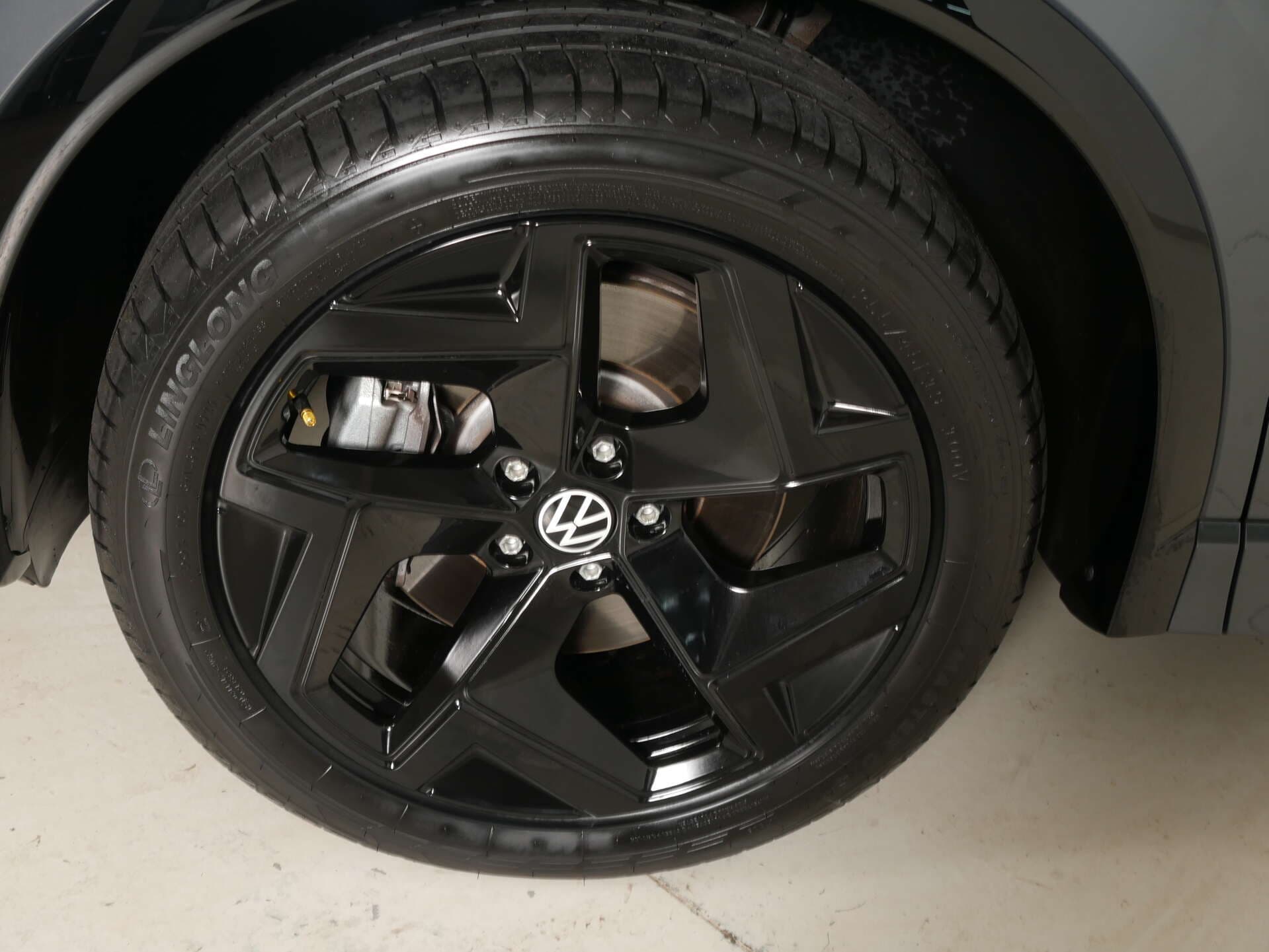 VOLKSWAGEN Tiguan, photo 3 sur 17