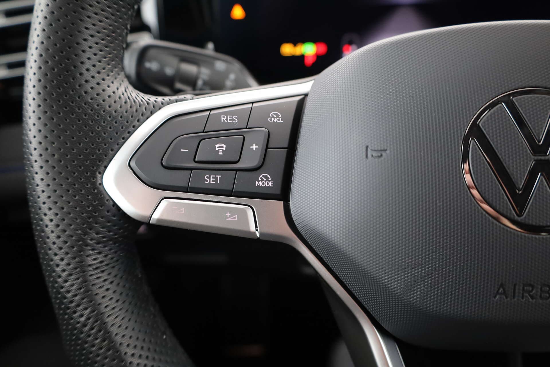 VOLKSWAGEN Tiguan, photo 16 sur 17