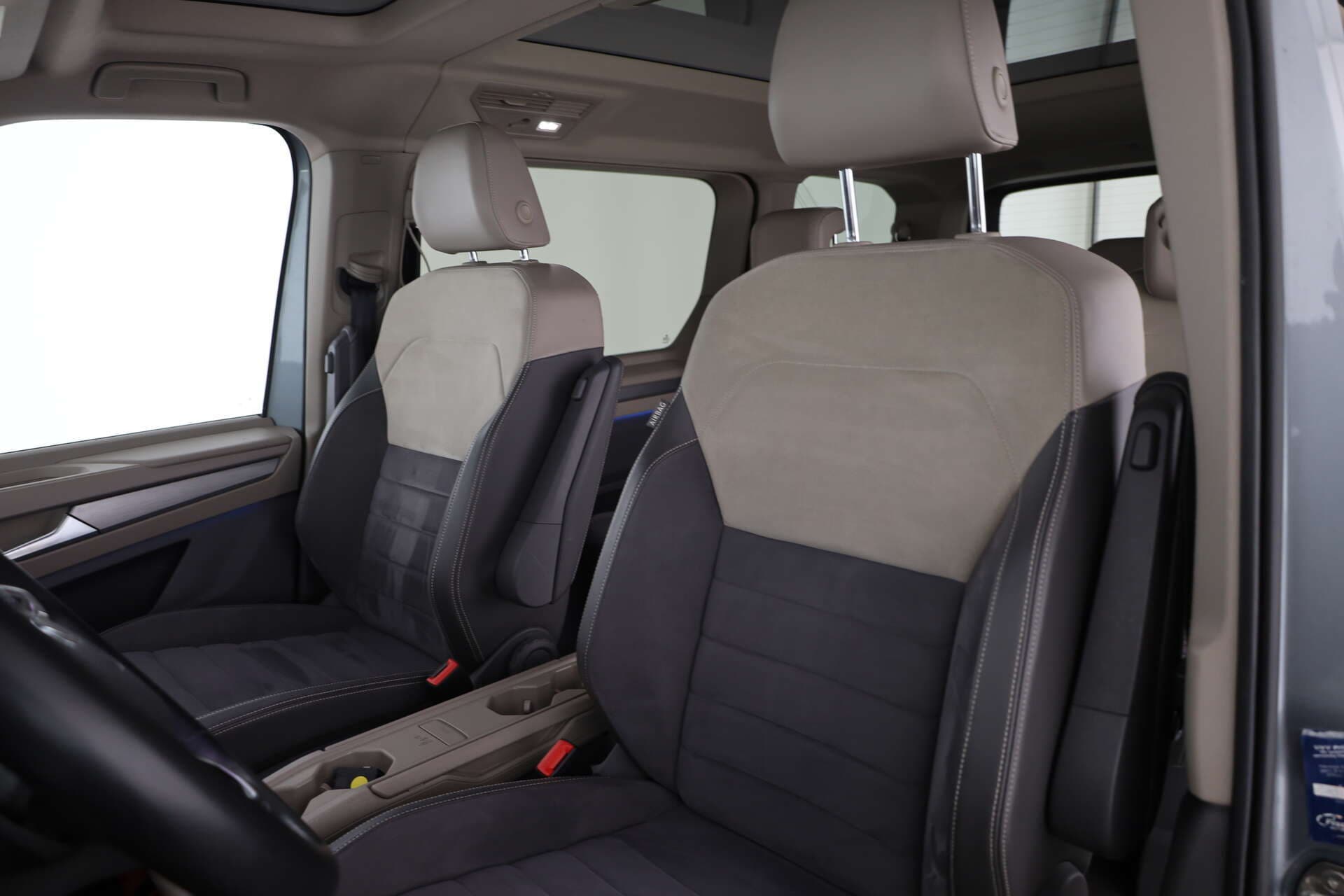 VOLKSWAGEN NUTZFAHRZEUGE T7 Multivan KÜ, photo 10 sur 17