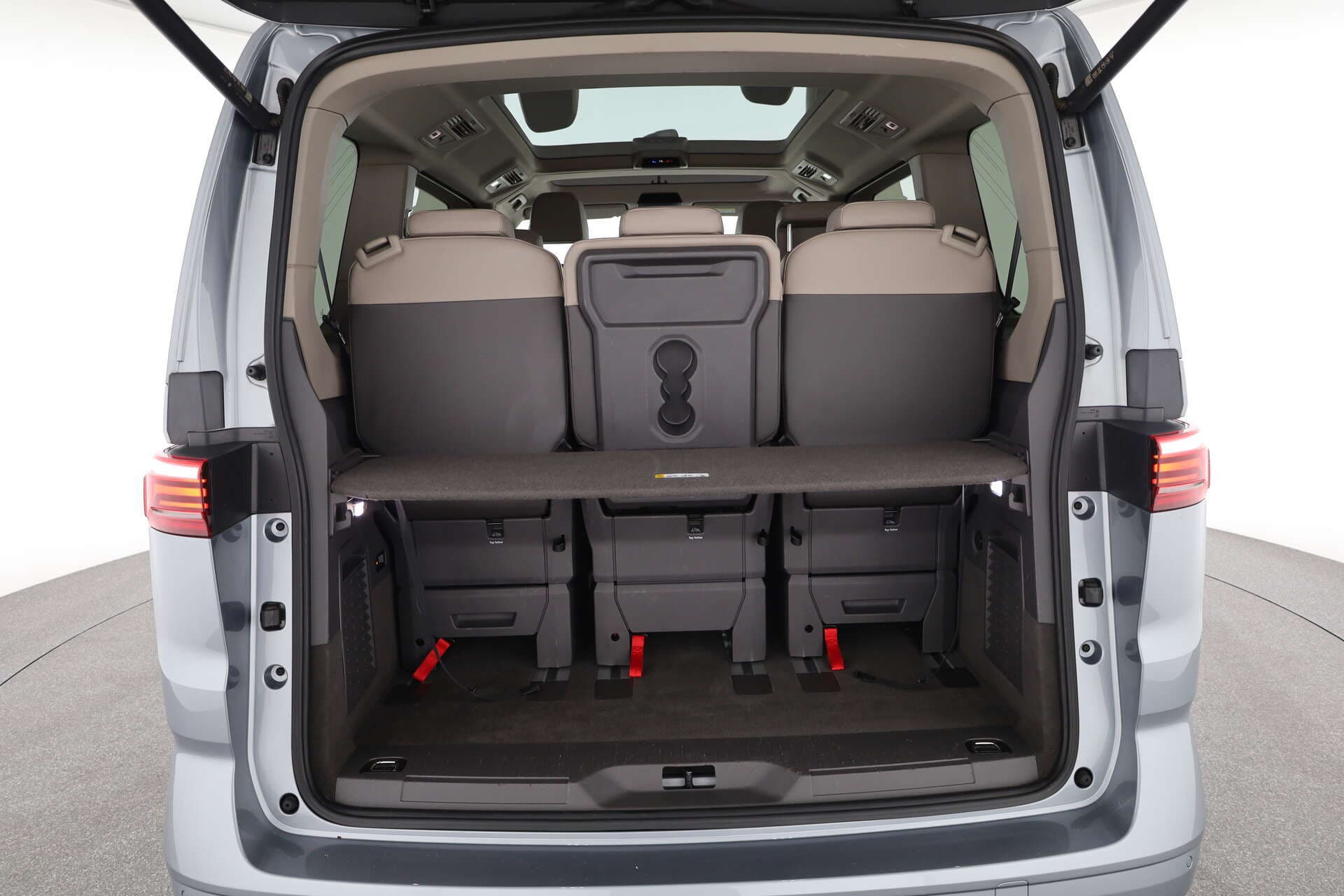 VOLKSWAGEN NUTZFAHRZEUGE T7 Multivan KÜ, photo 14 sur 17