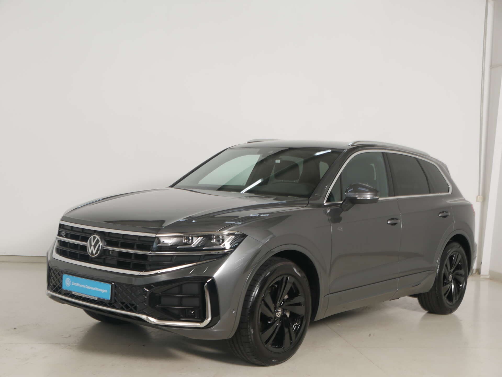 VOLKSWAGEN Touareg, photo 1 sur 17