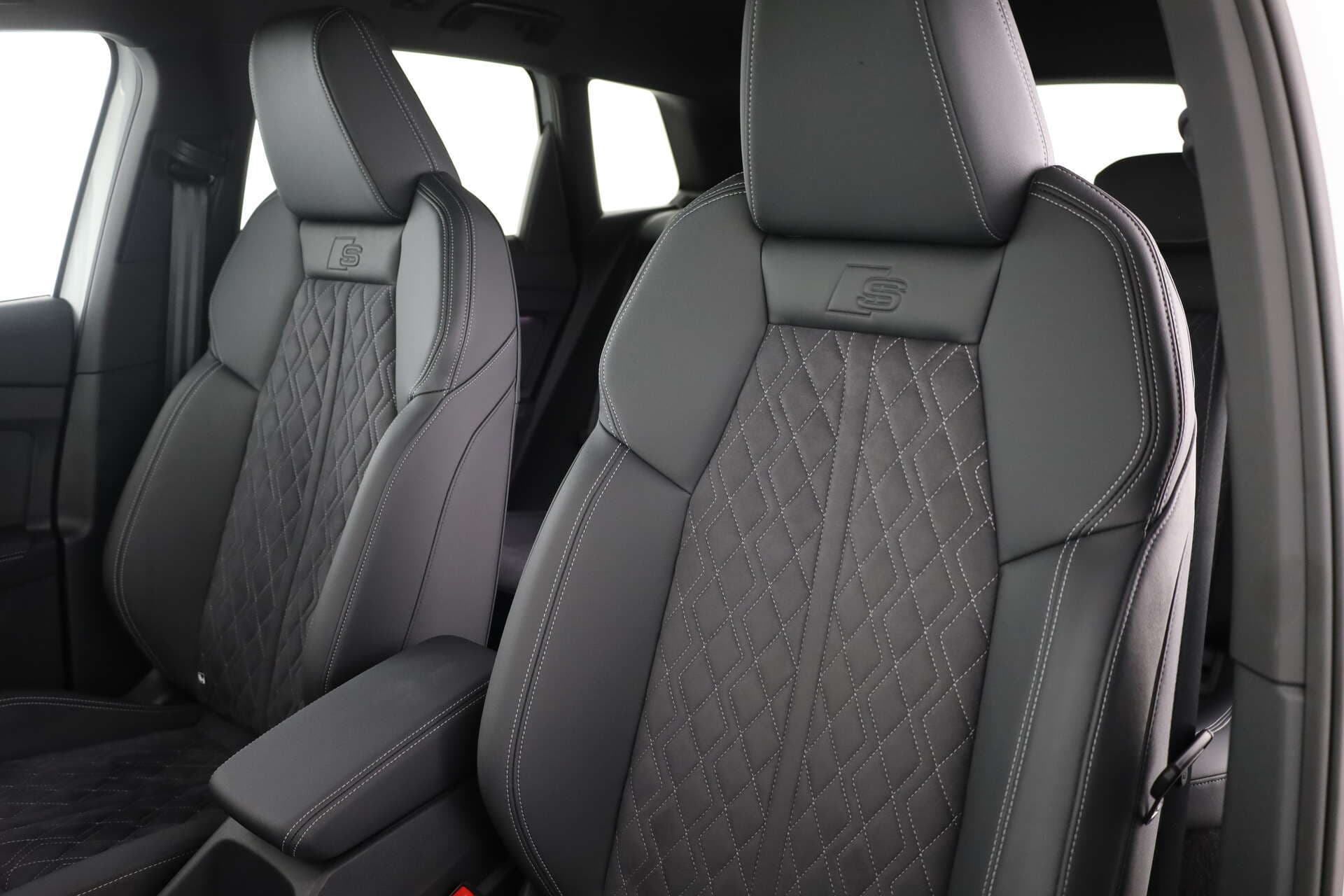 AUDI Q4 e-tron, photo 9 sur 16