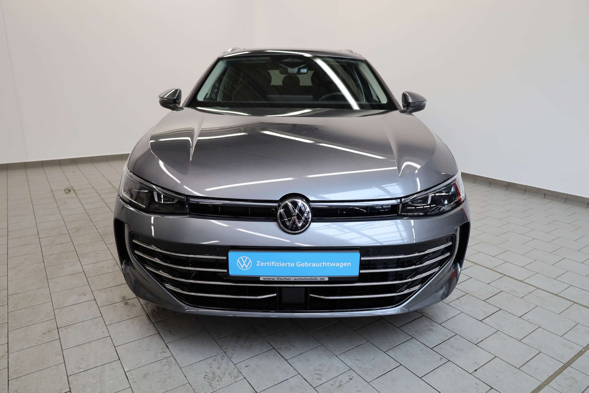 VOLKSWAGEN Passat, photo 2 sur 17