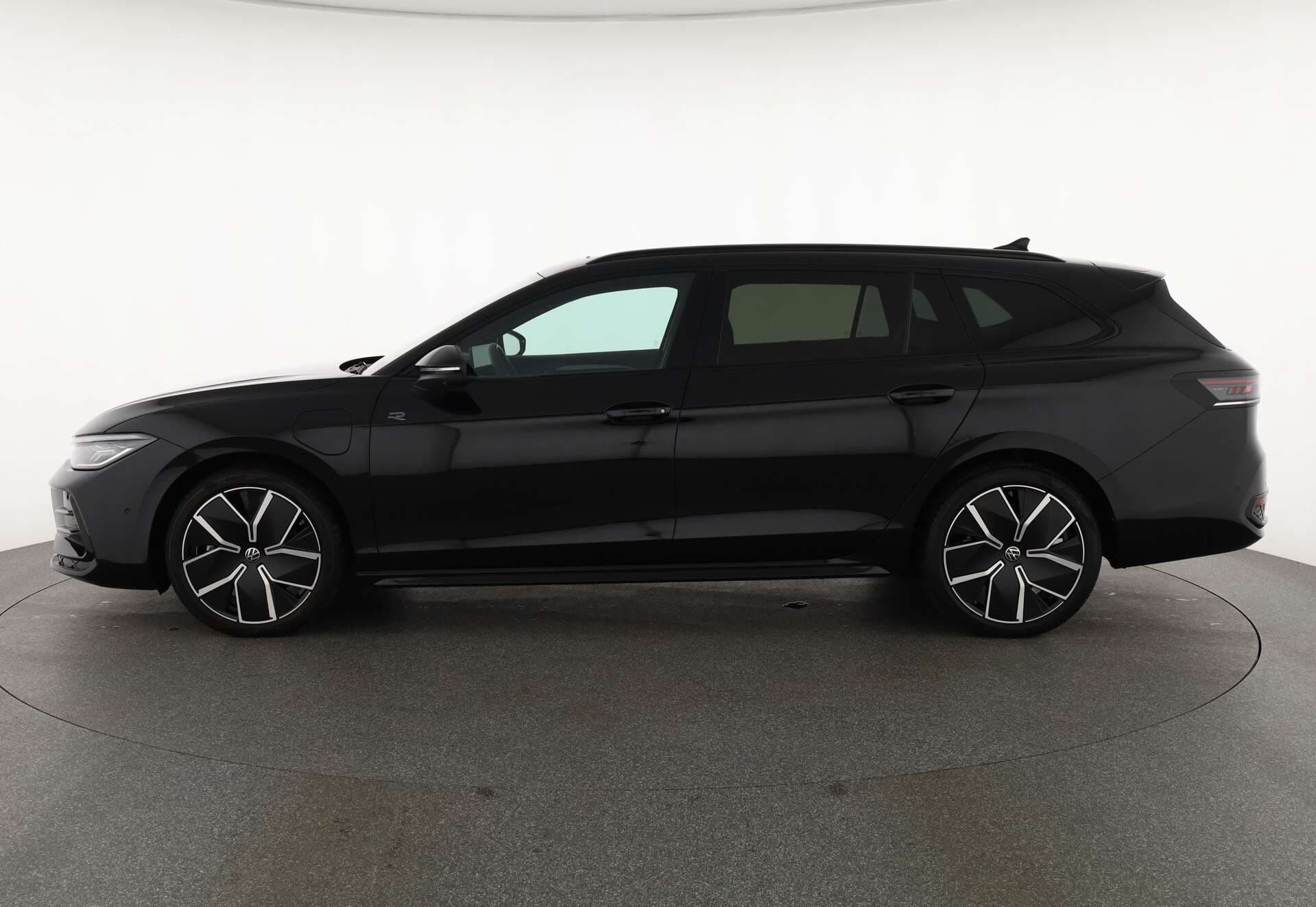 VOLKSWAGEN Passat, photo 5 sur 17