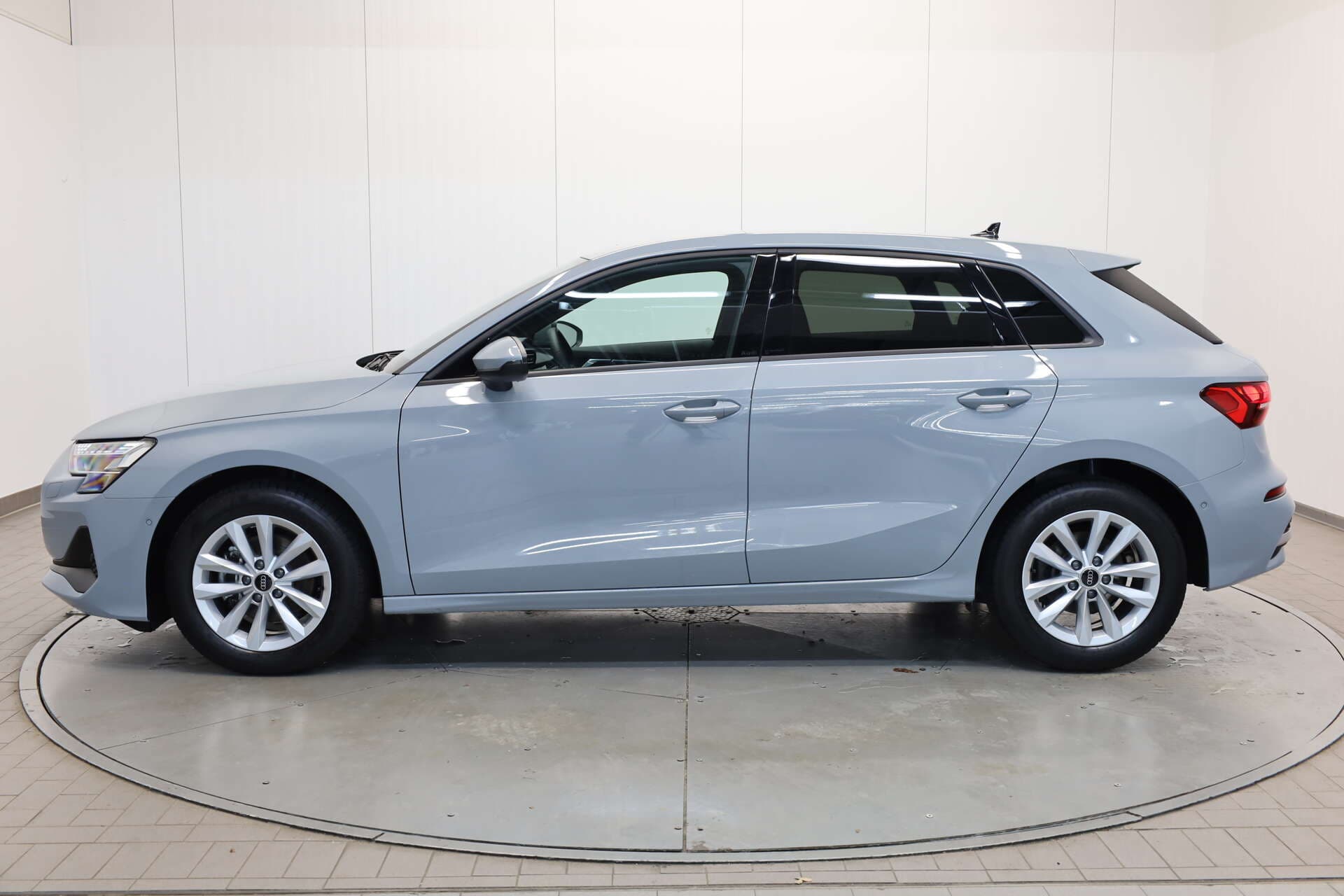 AUDI A3 Sportback, photo 4 sur 17