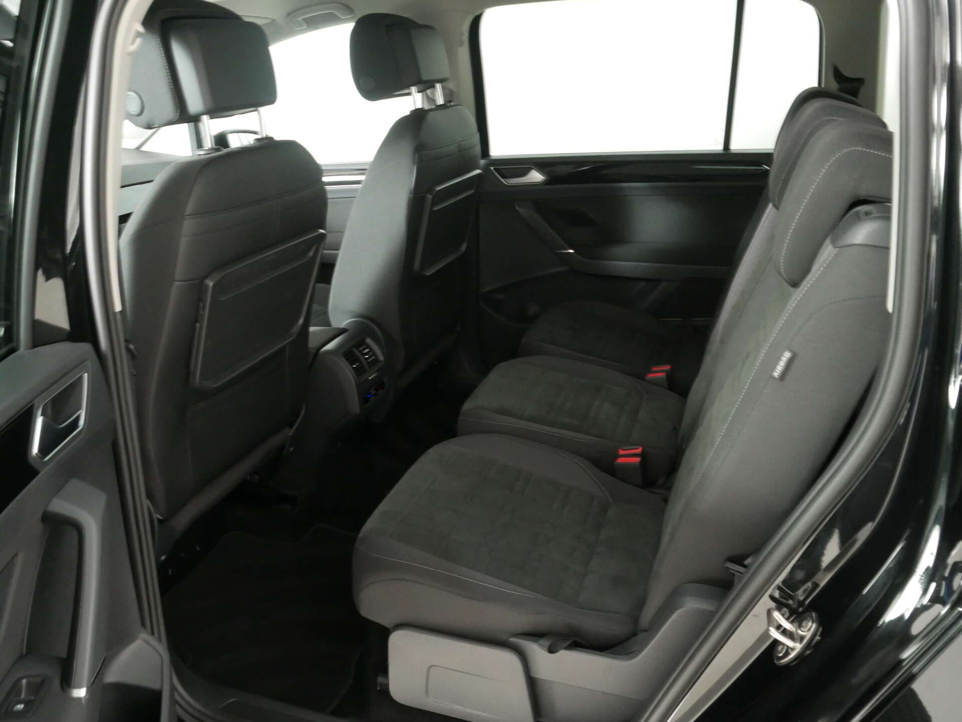 VOLKSWAGEN Touran, photo 14 sur 17