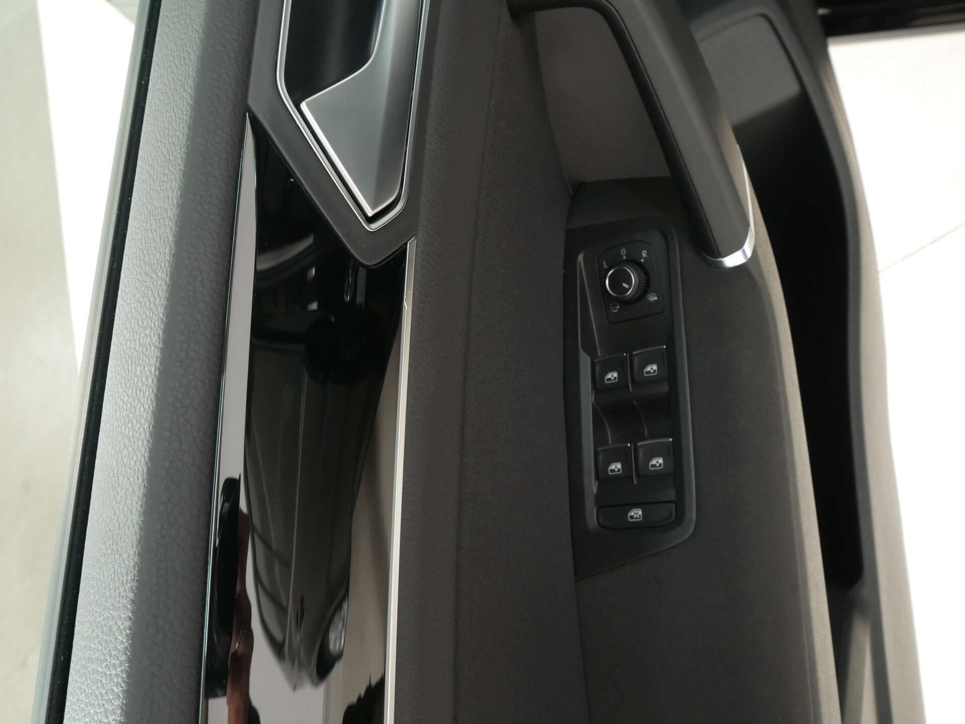 VOLKSWAGEN Touran, photo 16 sur 17
