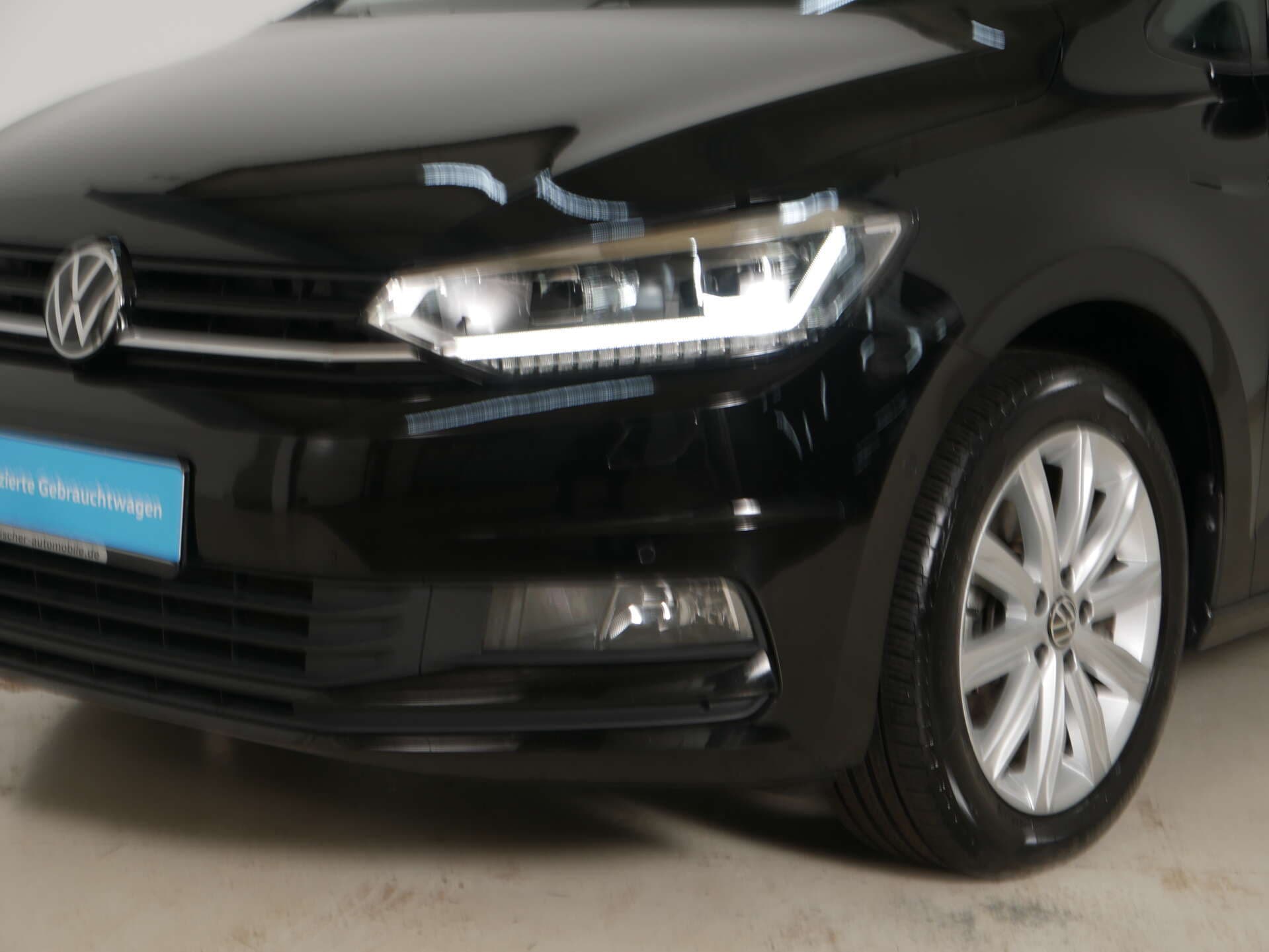 VOLKSWAGEN Touran, photo 4 sur 17