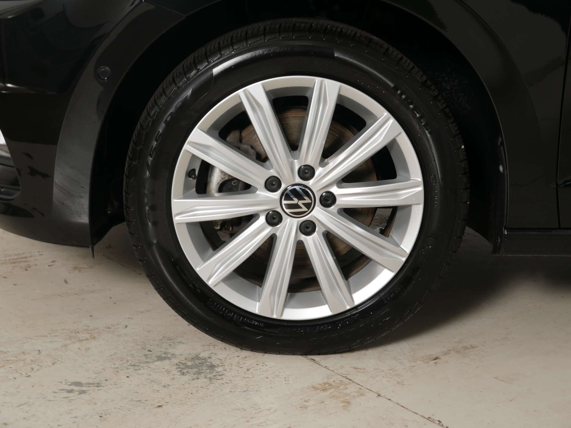 VOLKSWAGEN Touran, photo 5 sur 17