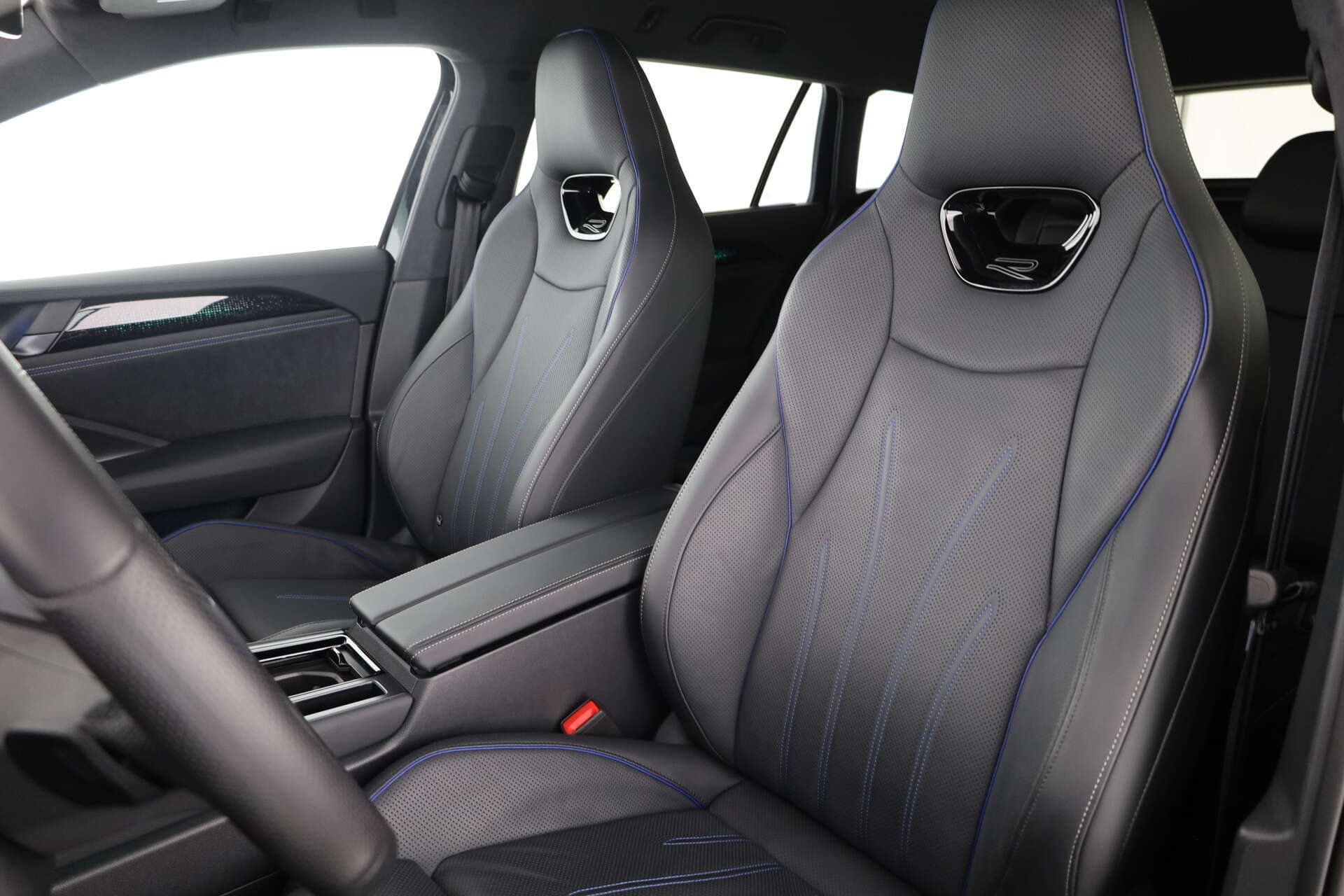 VOLKSWAGEN Passat, photo 10 sur 17