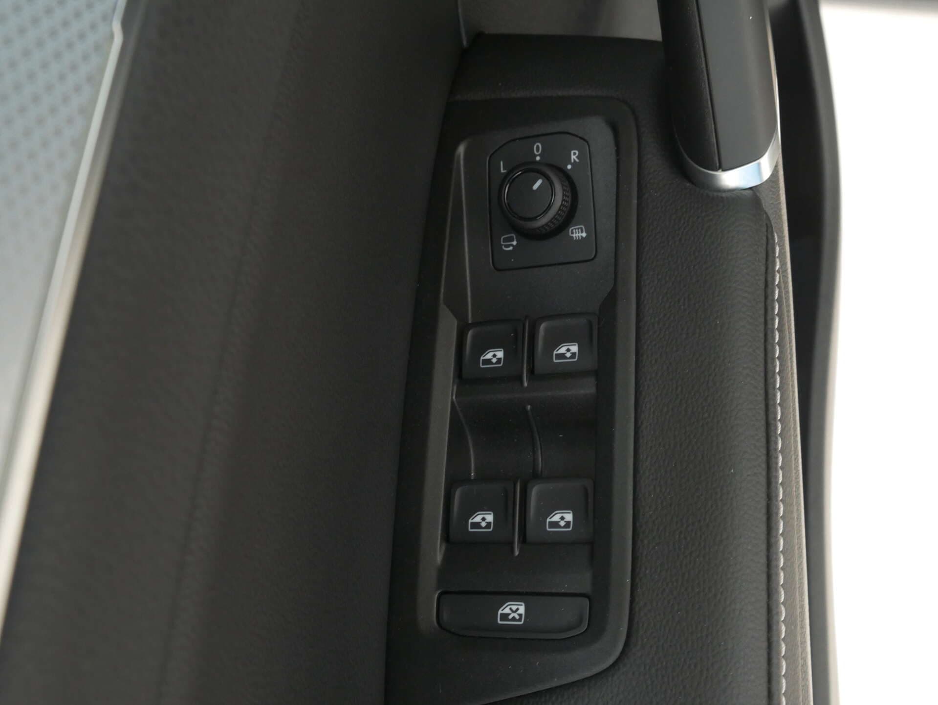 VOLKSWAGEN Touran, photo 15 sur 17