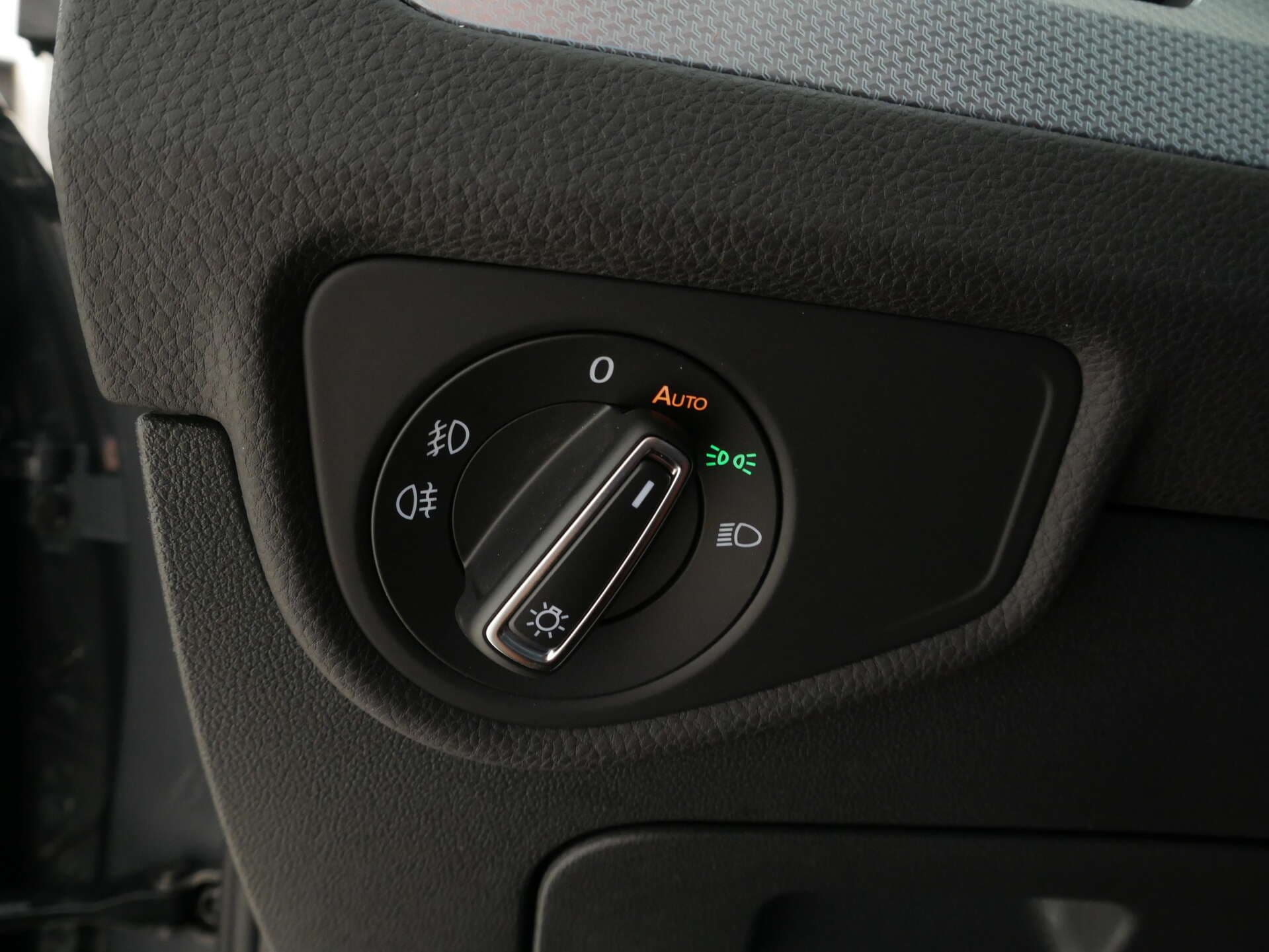 VOLKSWAGEN Touran, photo 16 sur 17