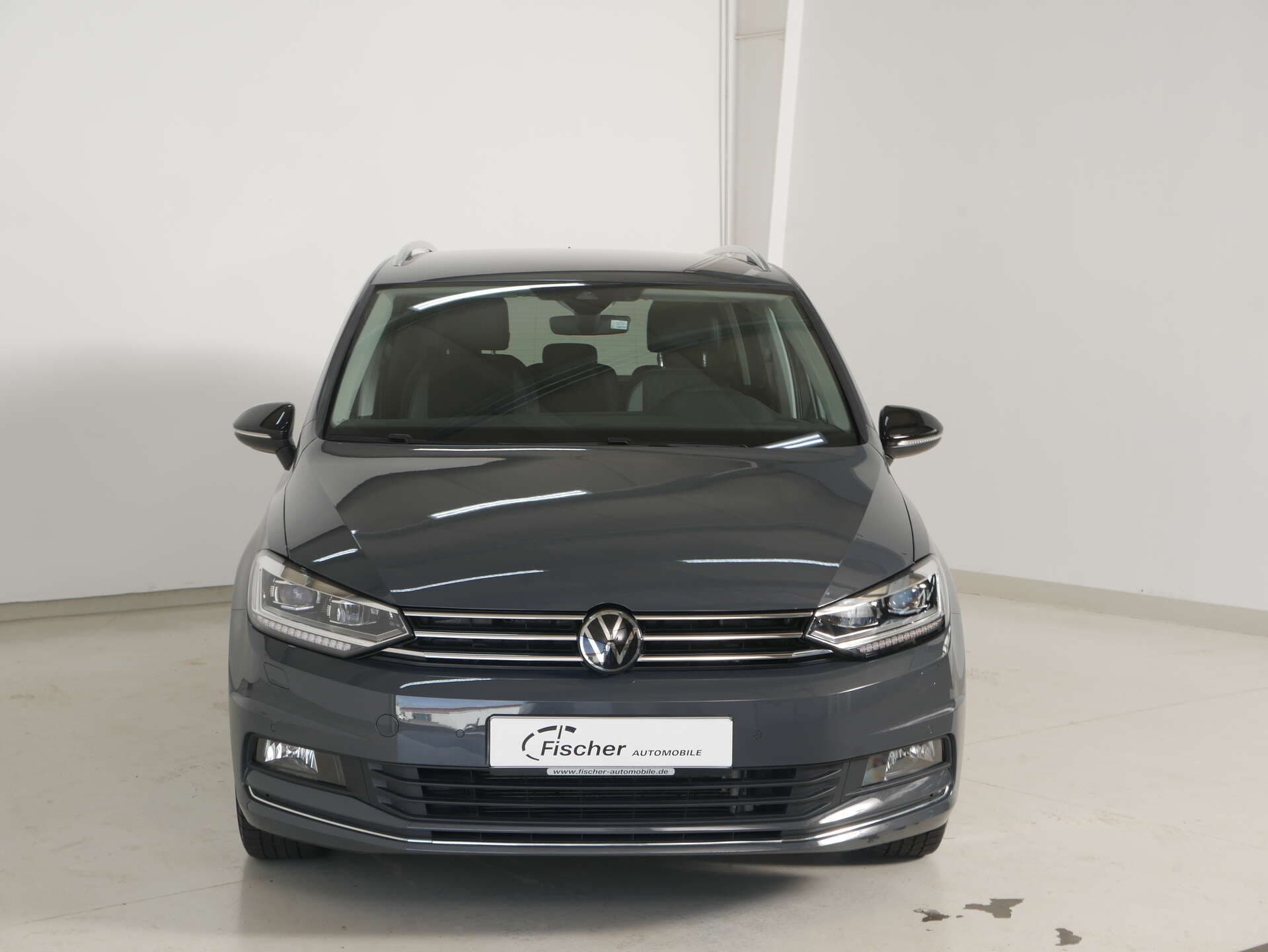 VOLKSWAGEN Touran, photo 1 sur 17
