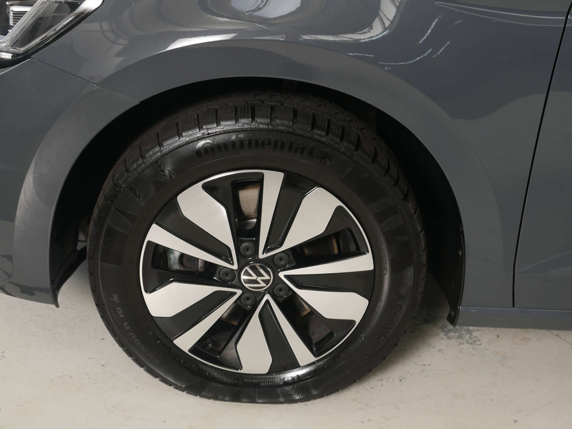 VOLKSWAGEN Touran, photo 3 sur 17