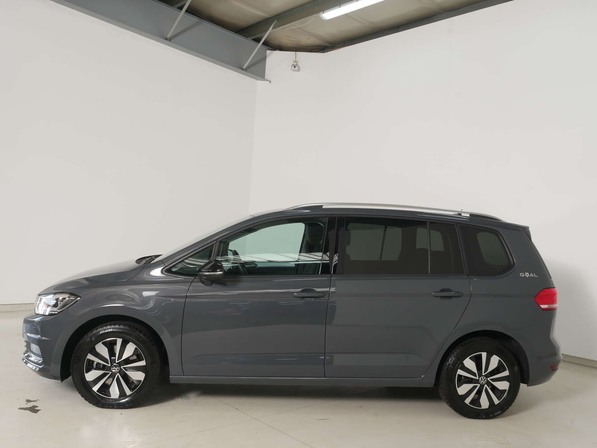 VOLKSWAGEN Touran, photo 4 sur 17