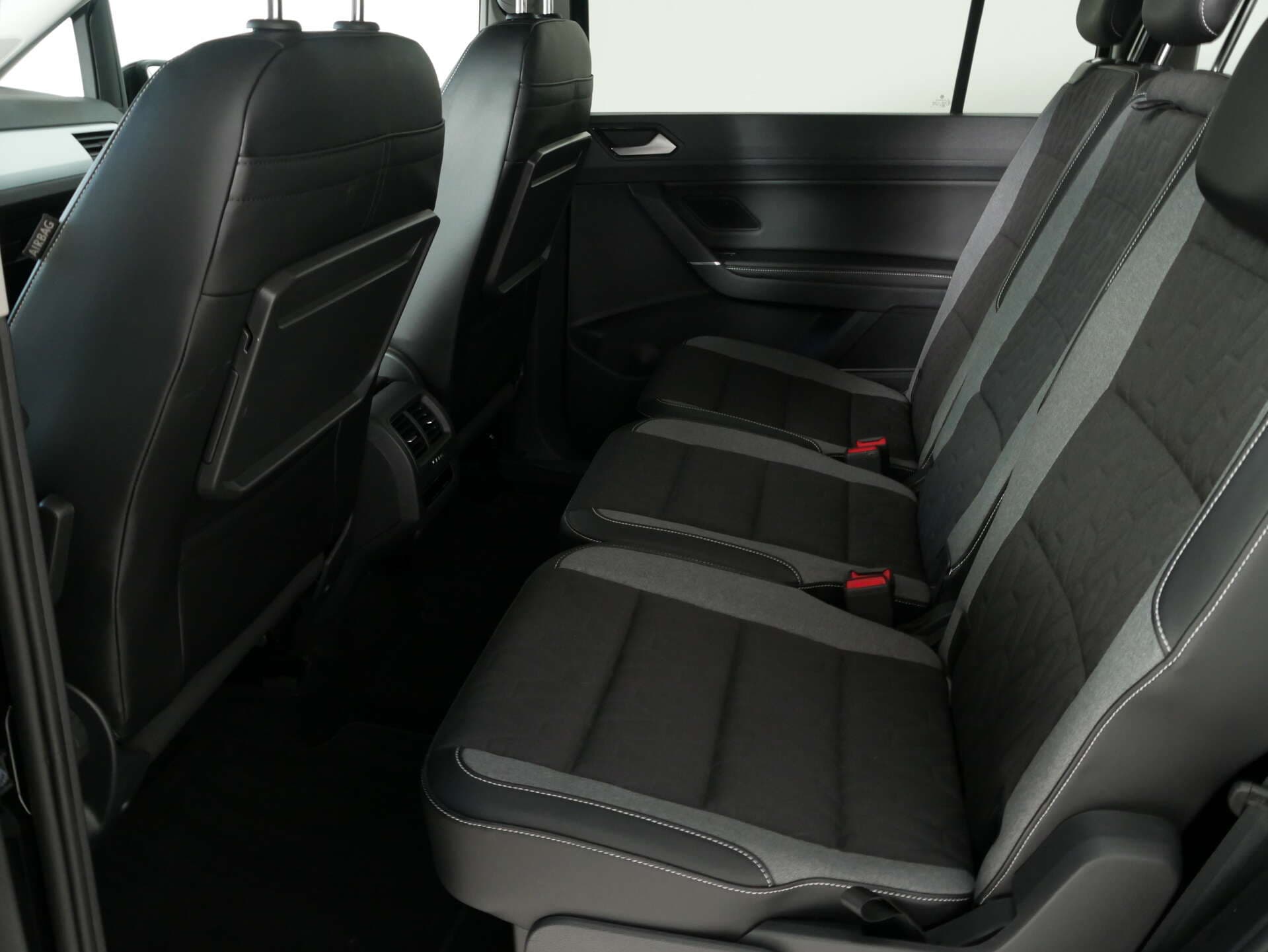 VOLKSWAGEN Touran, photo 16 sur 17