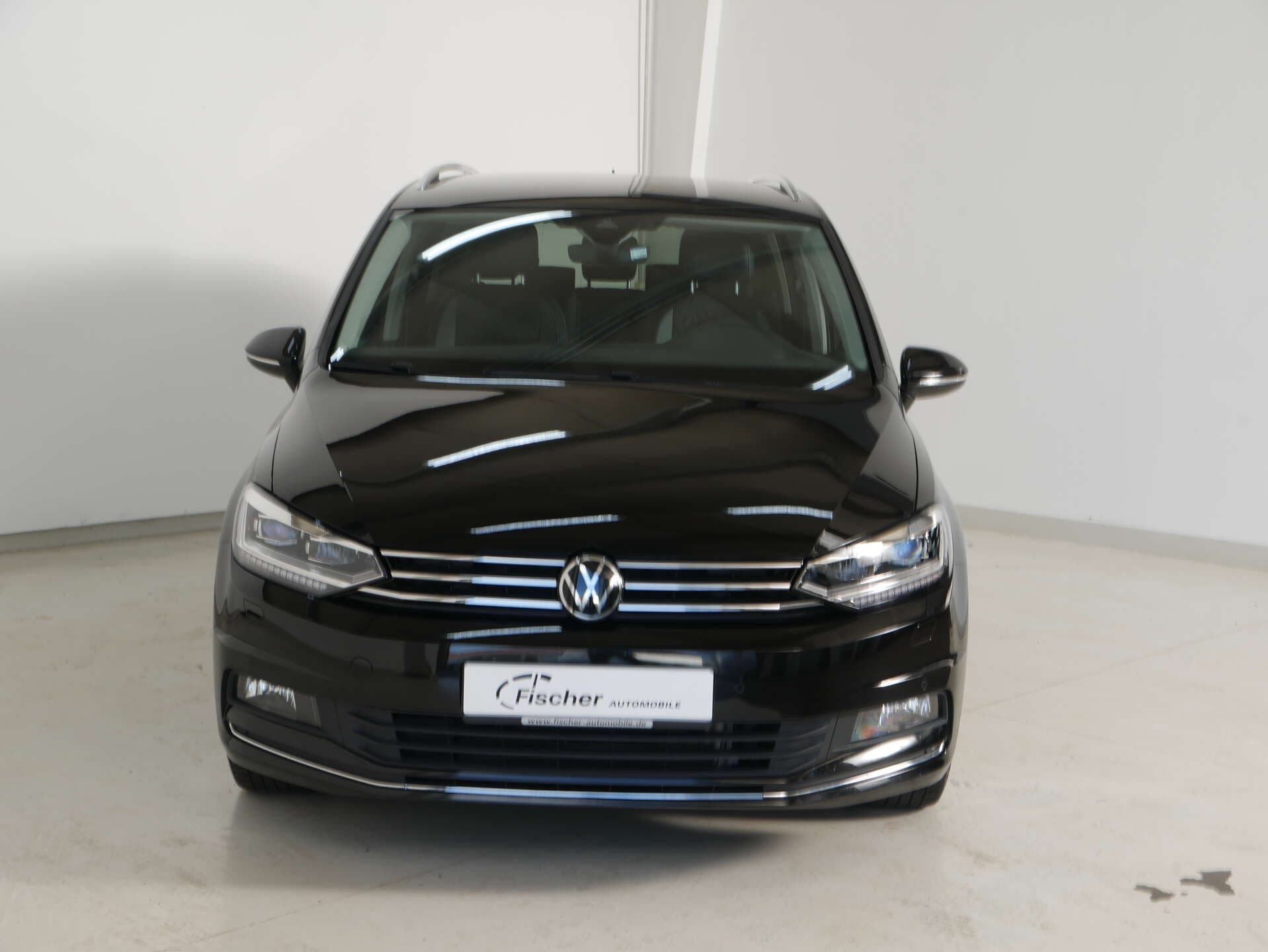 VOLKSWAGEN Touran, photo 1 sur 17