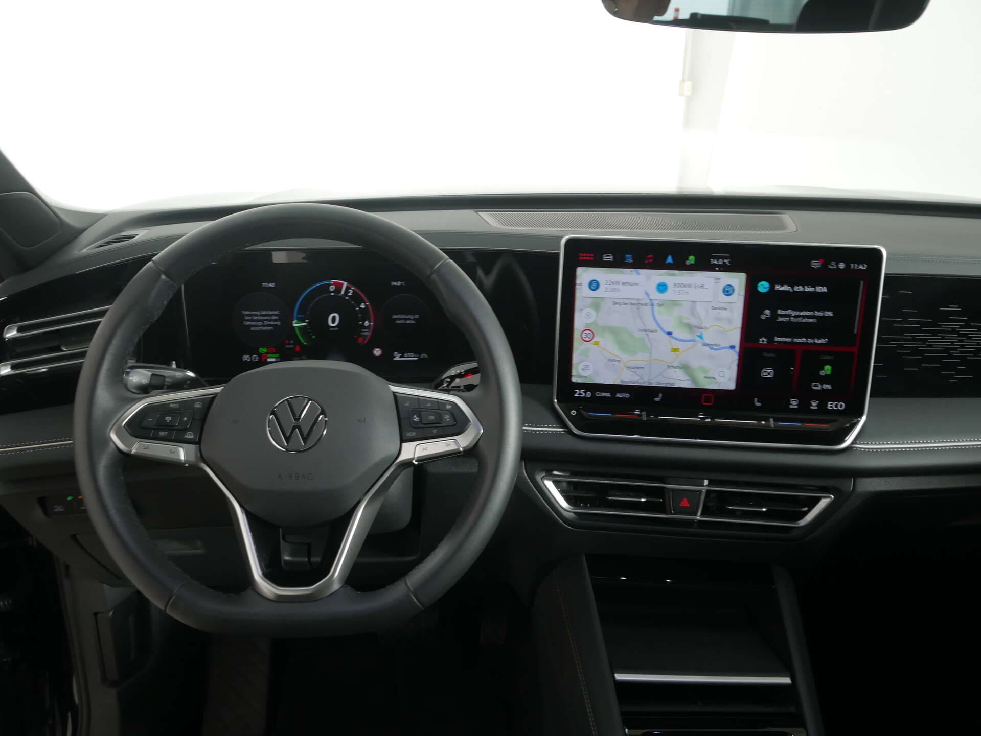 VOLKSWAGEN Tiguan, photo 16 sur 17