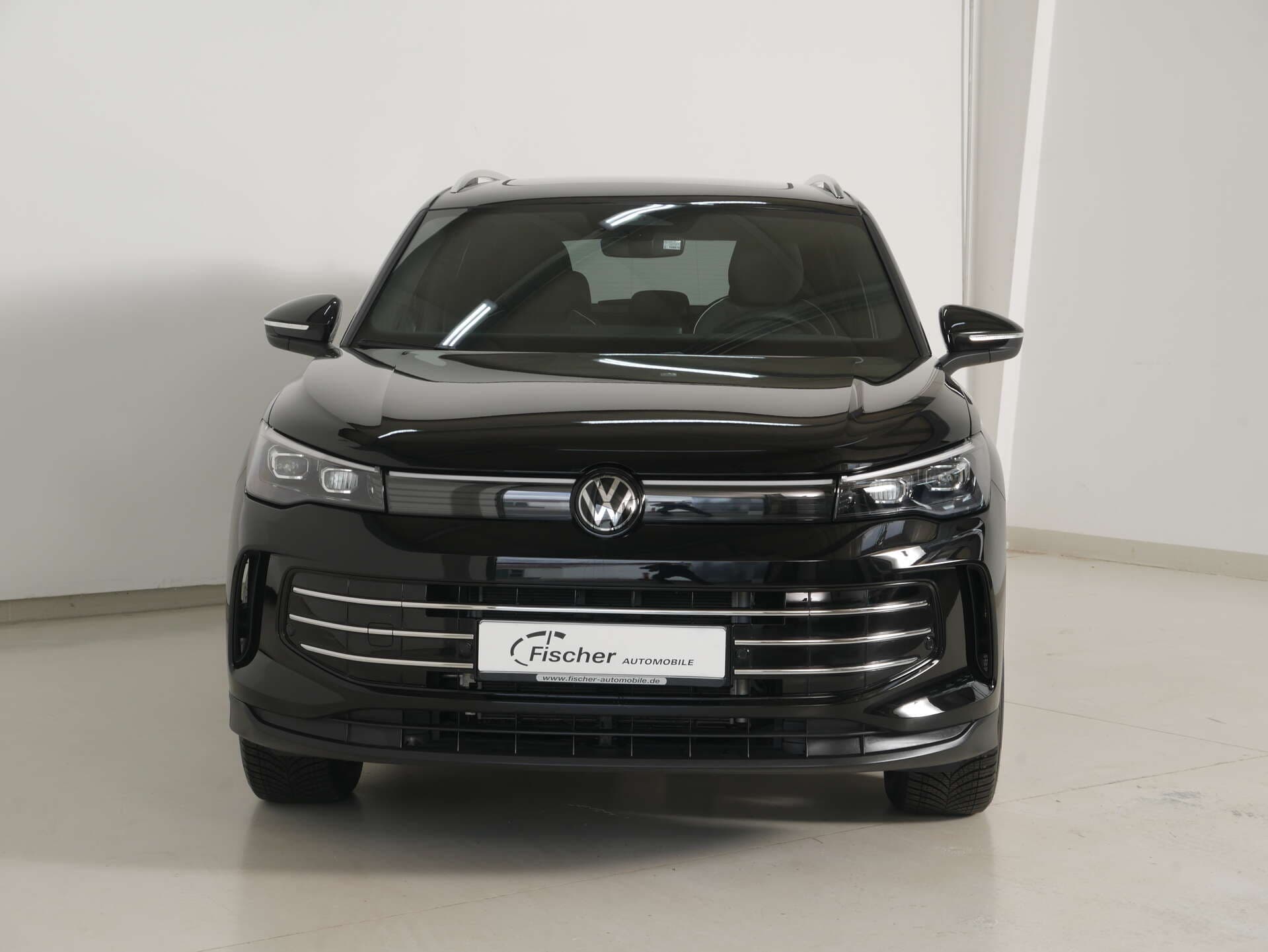 VOLKSWAGEN Tiguan, photo 1 sur 17