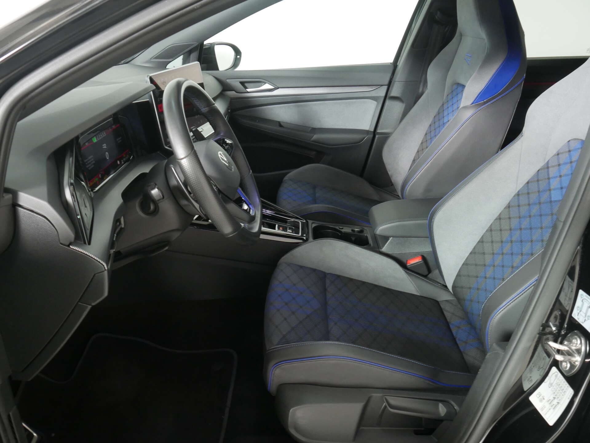 VOLKSWAGEN Golf, photo 12 sur 17