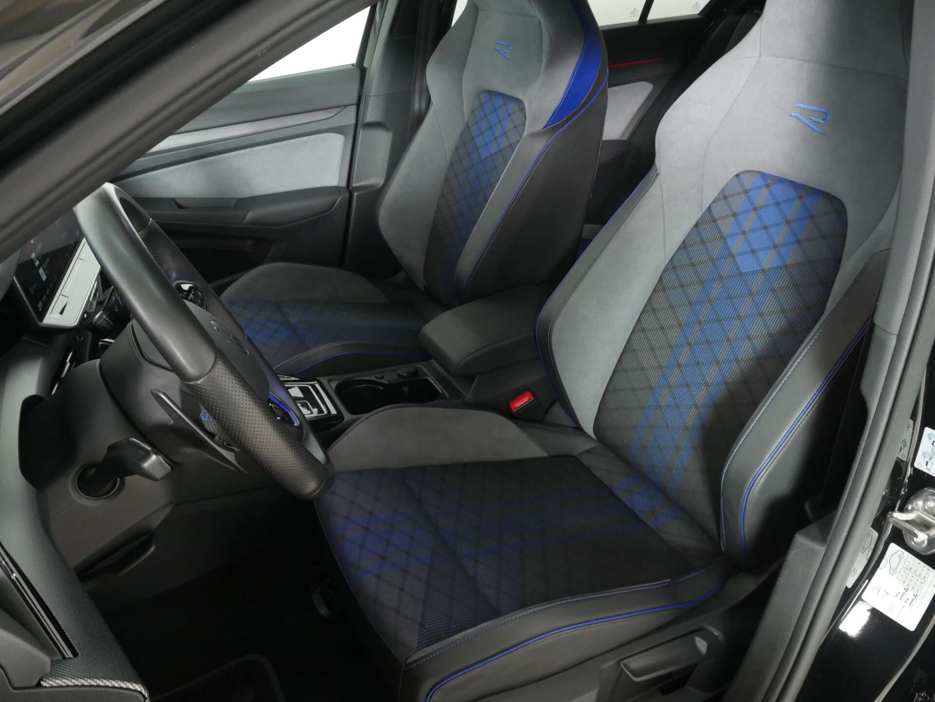 VOLKSWAGEN Golf, photo 13 sur 17