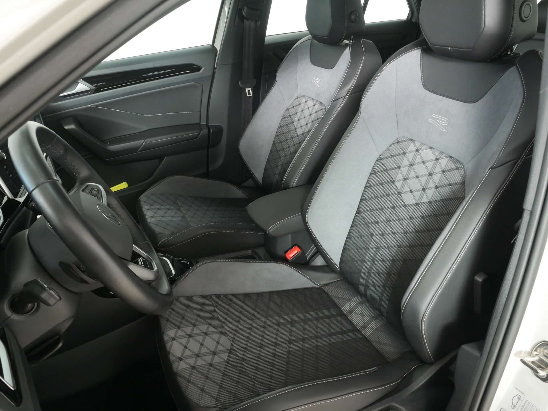 VOLKSWAGEN T-Roc, photo 14 sur 17