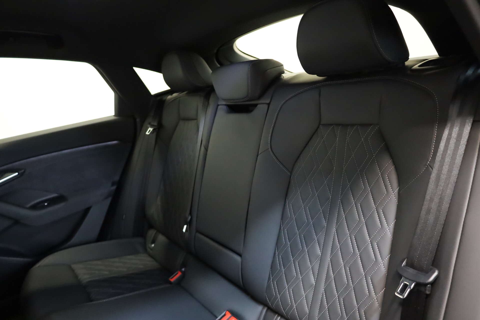 AUDI Q6 Sportback, photo 10 sur 17