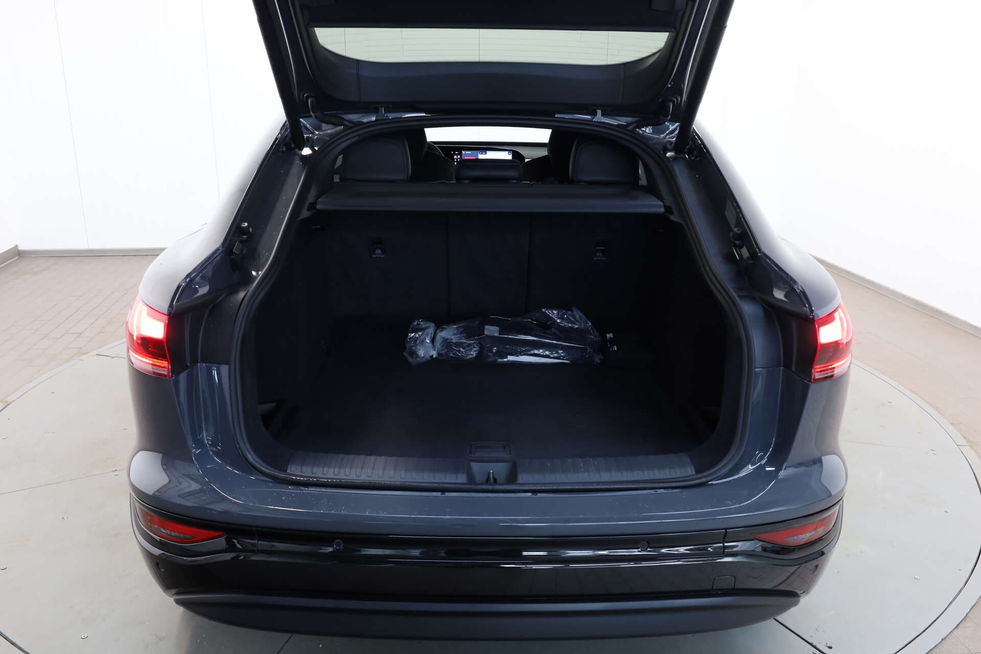 AUDI Q6 Sportback, photo 11 sur 17