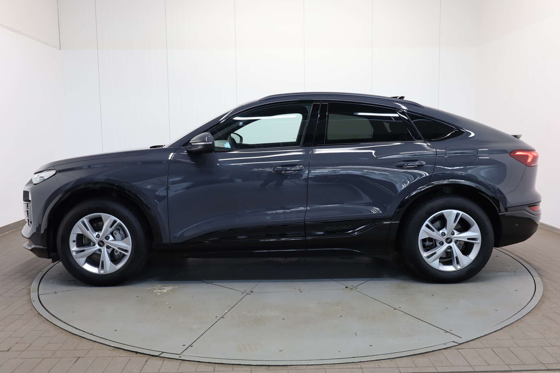 AUDI Q6 Sportback, photo 4 sur 17
